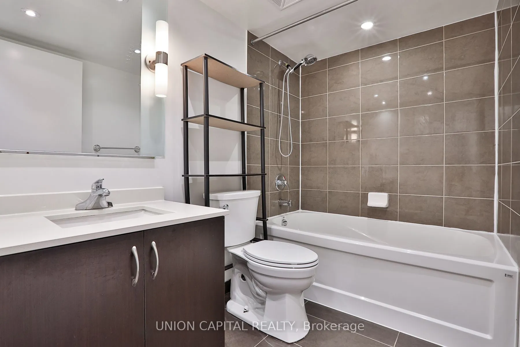 320 Richmond Street E, #610