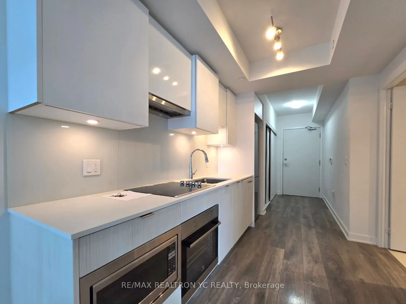 195 Redpath Avenue, #3015