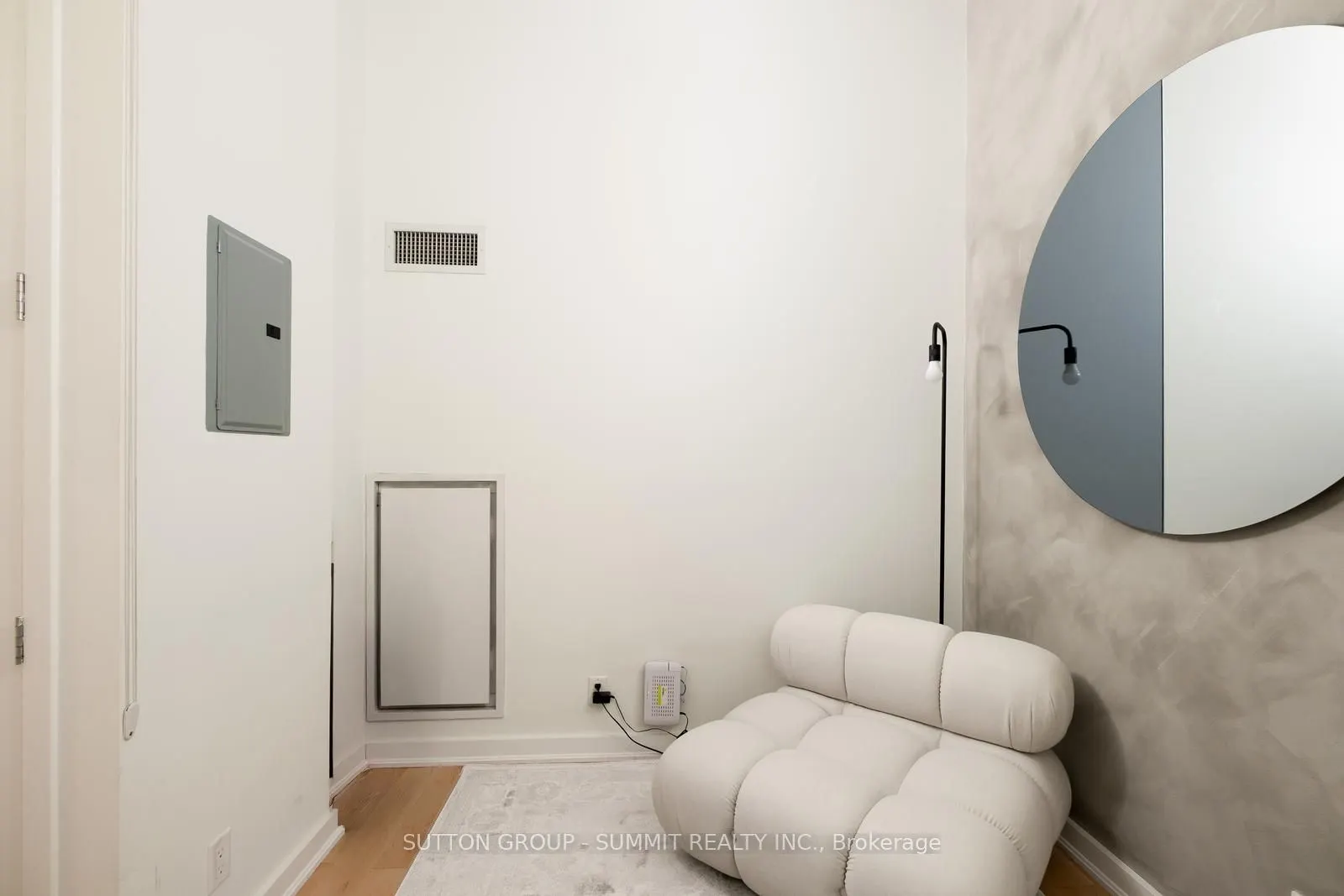 43 Hanna Avenue, #117