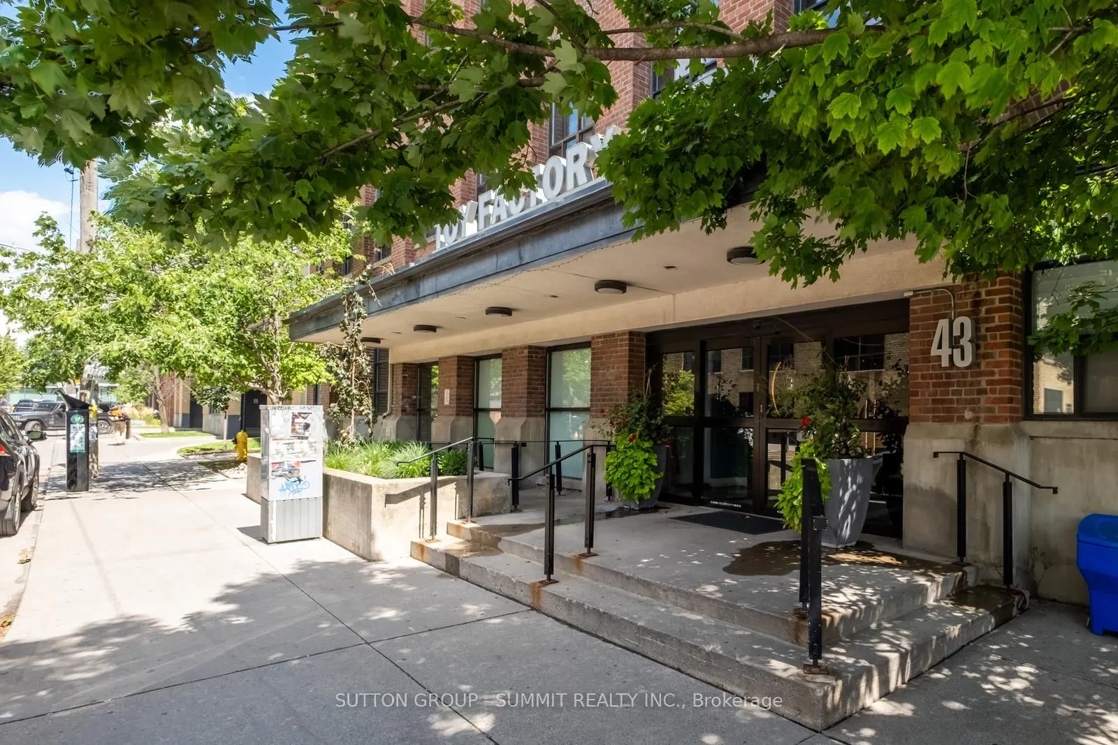 43 Hanna Avenue, #117