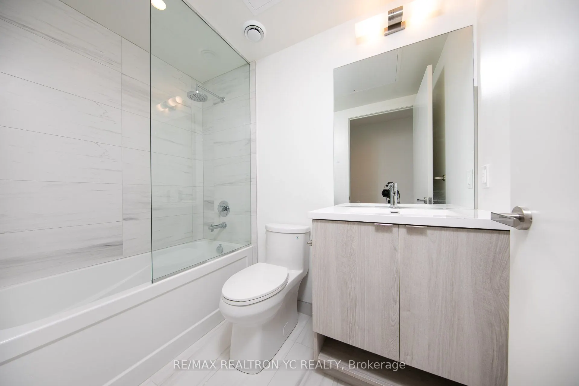 138 Downes Street, #6606
