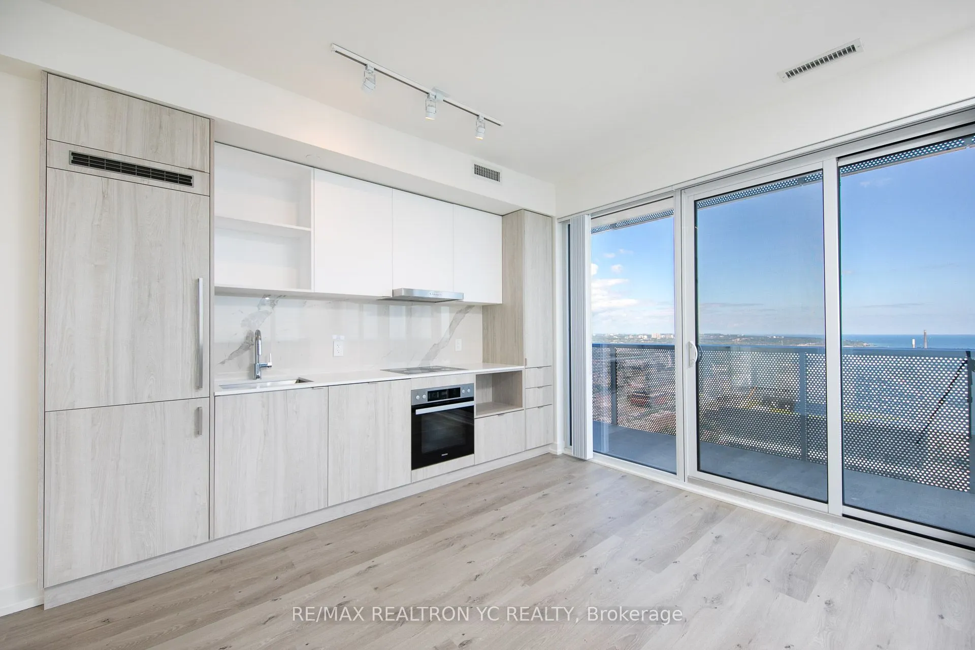 138 Downes Street, #6606