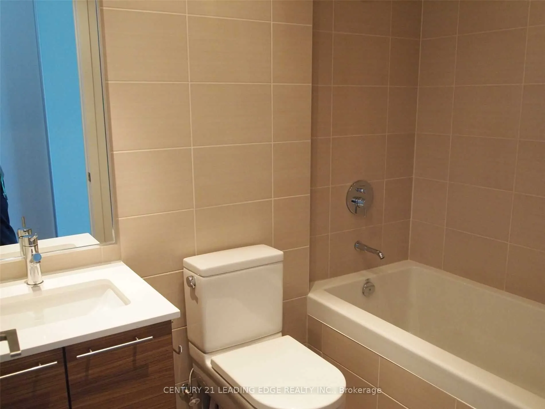 1 Market Street W, #2107