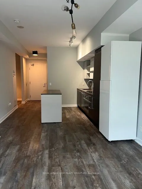 1030 King Street W, #1215
