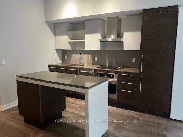 1030 King Street W, #1215