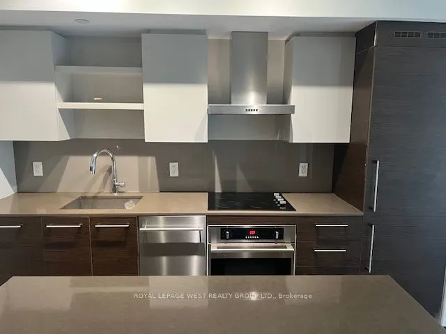 1030 King Street W, #1215