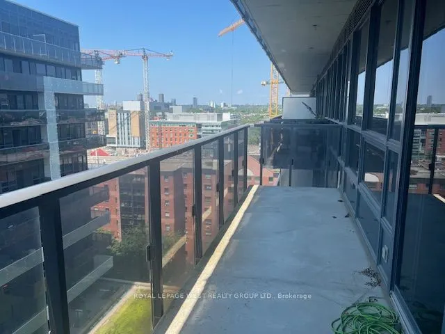 1030 King Street W, #1215