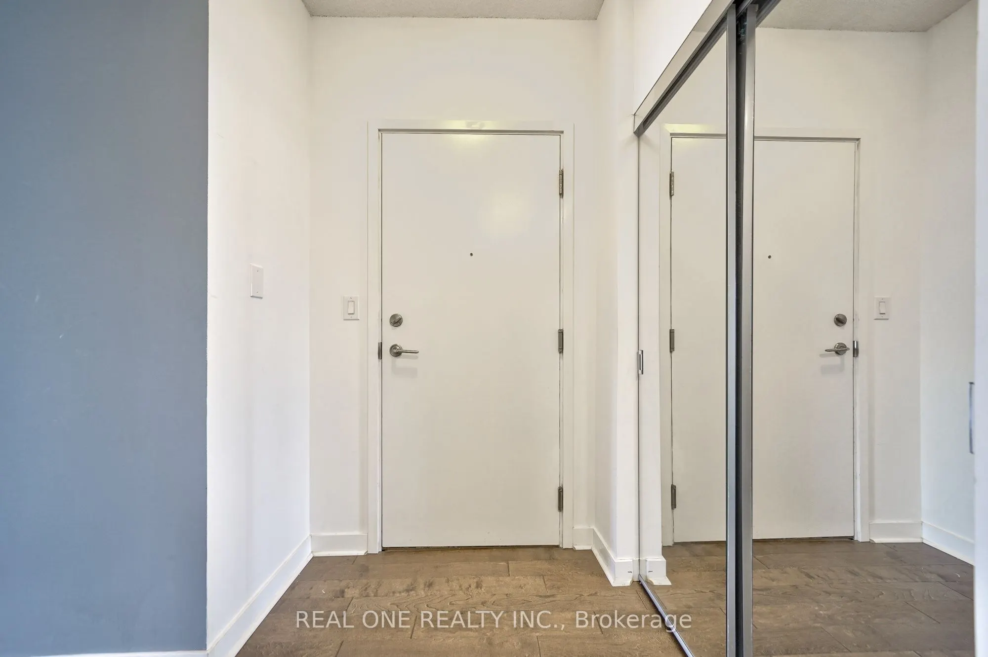 295 Adelaide Street W, #3106