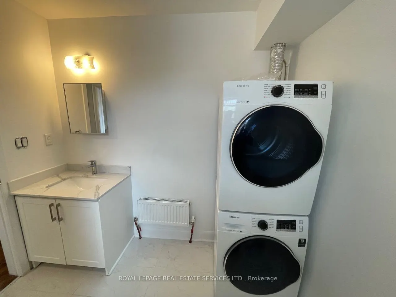 136 Avenue Road, #D