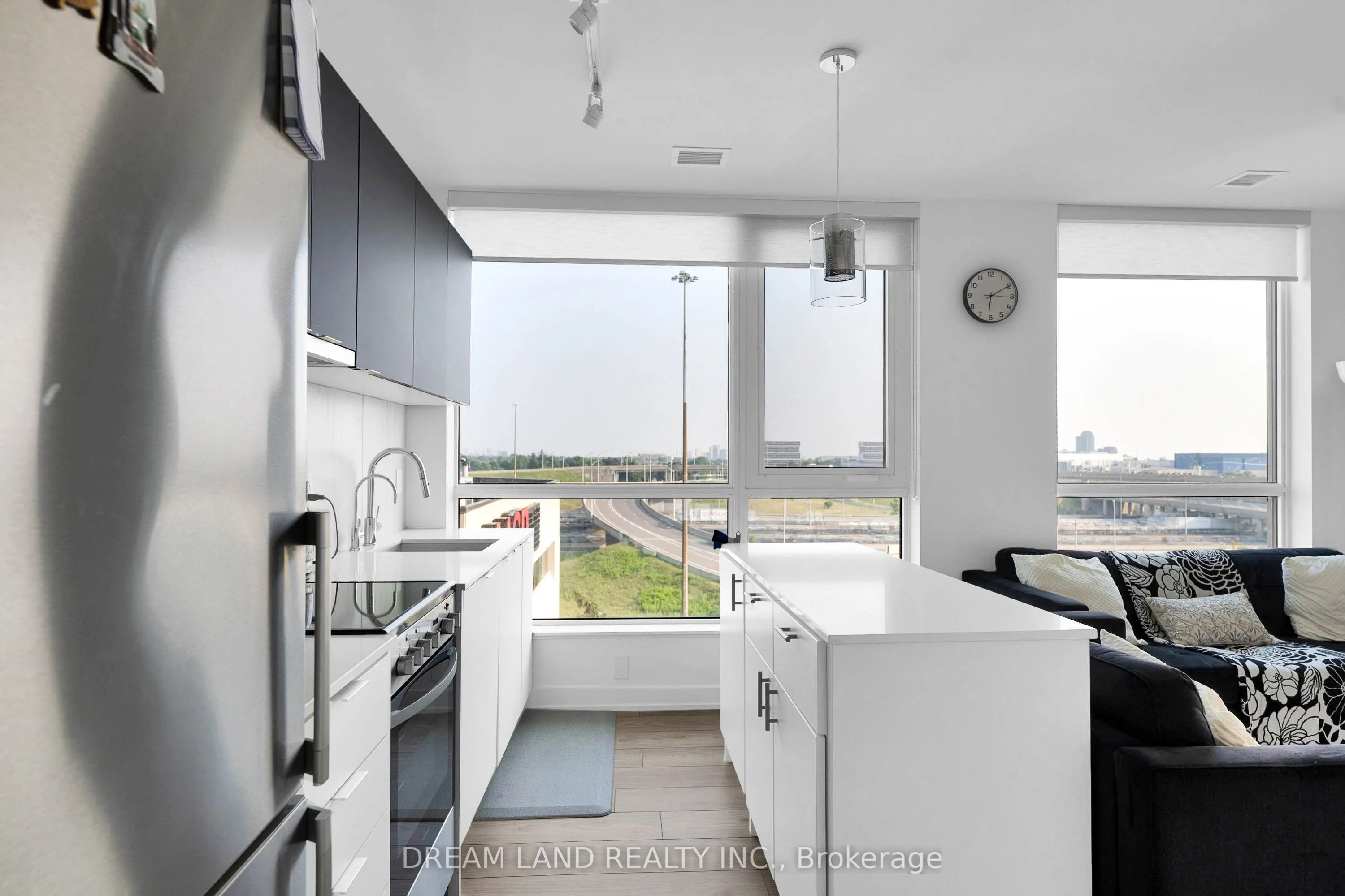 8 Tippett Road, #621