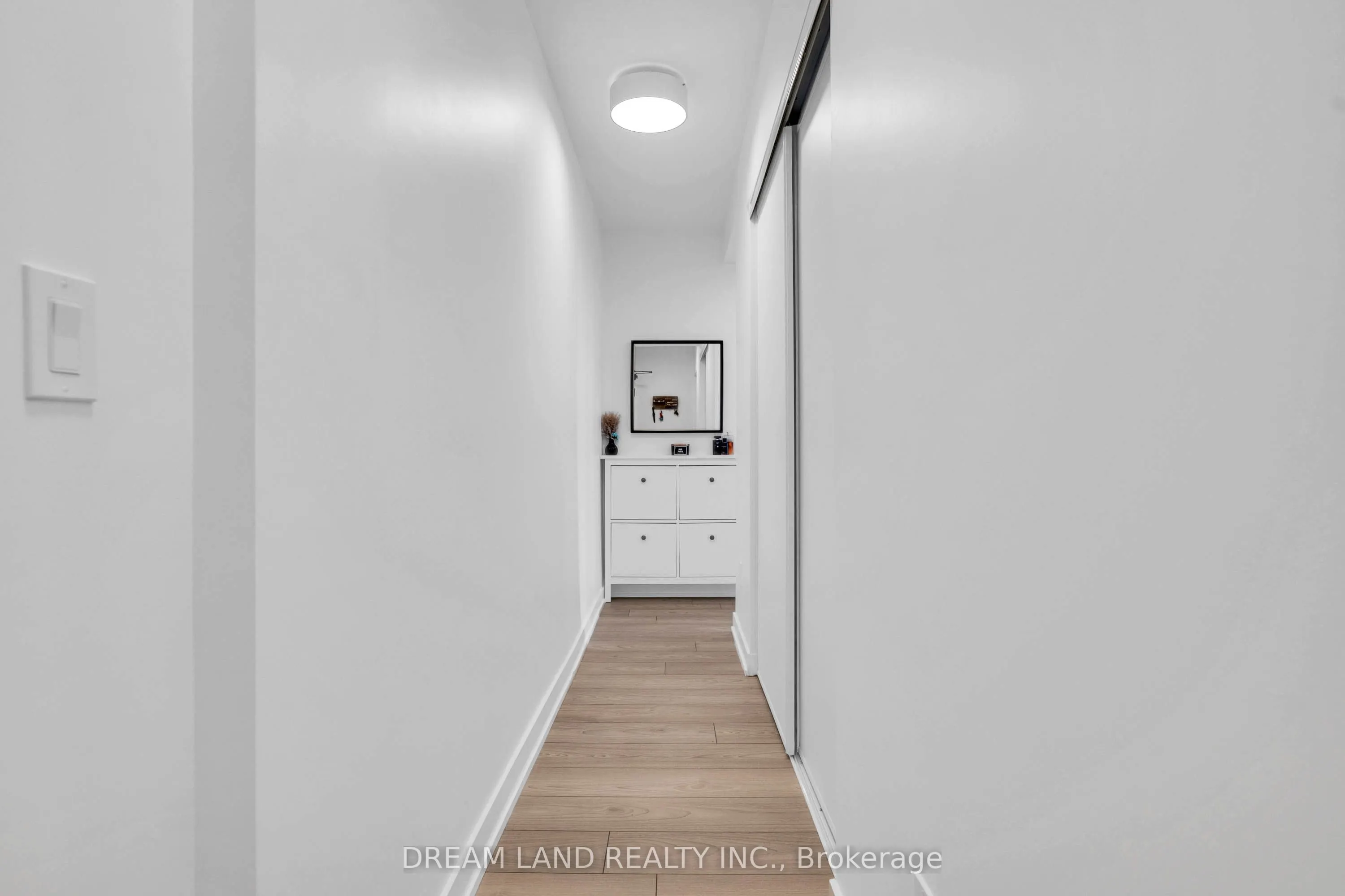 8 Tippett Road, #621