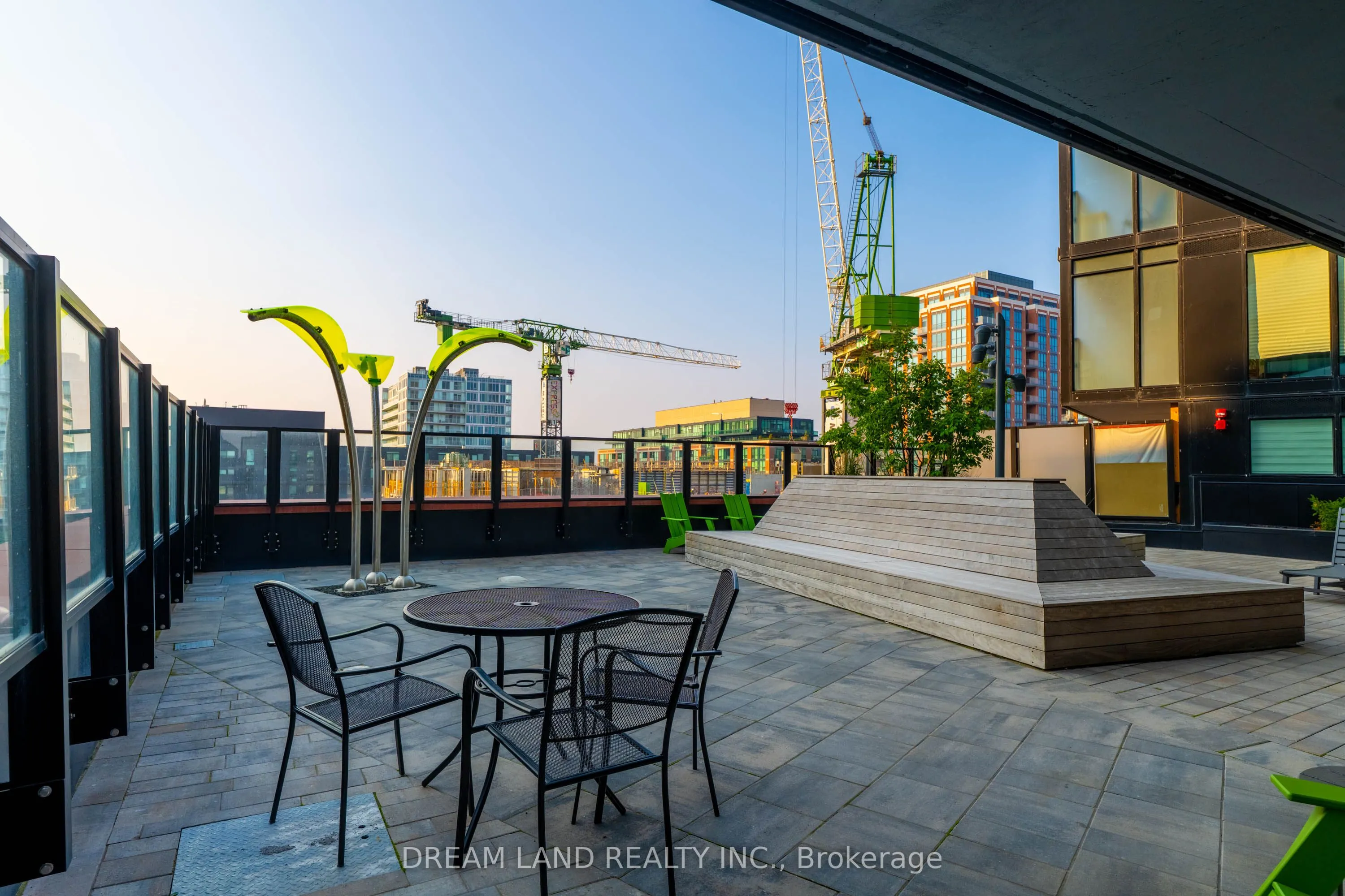 8 Tippett Road, #621