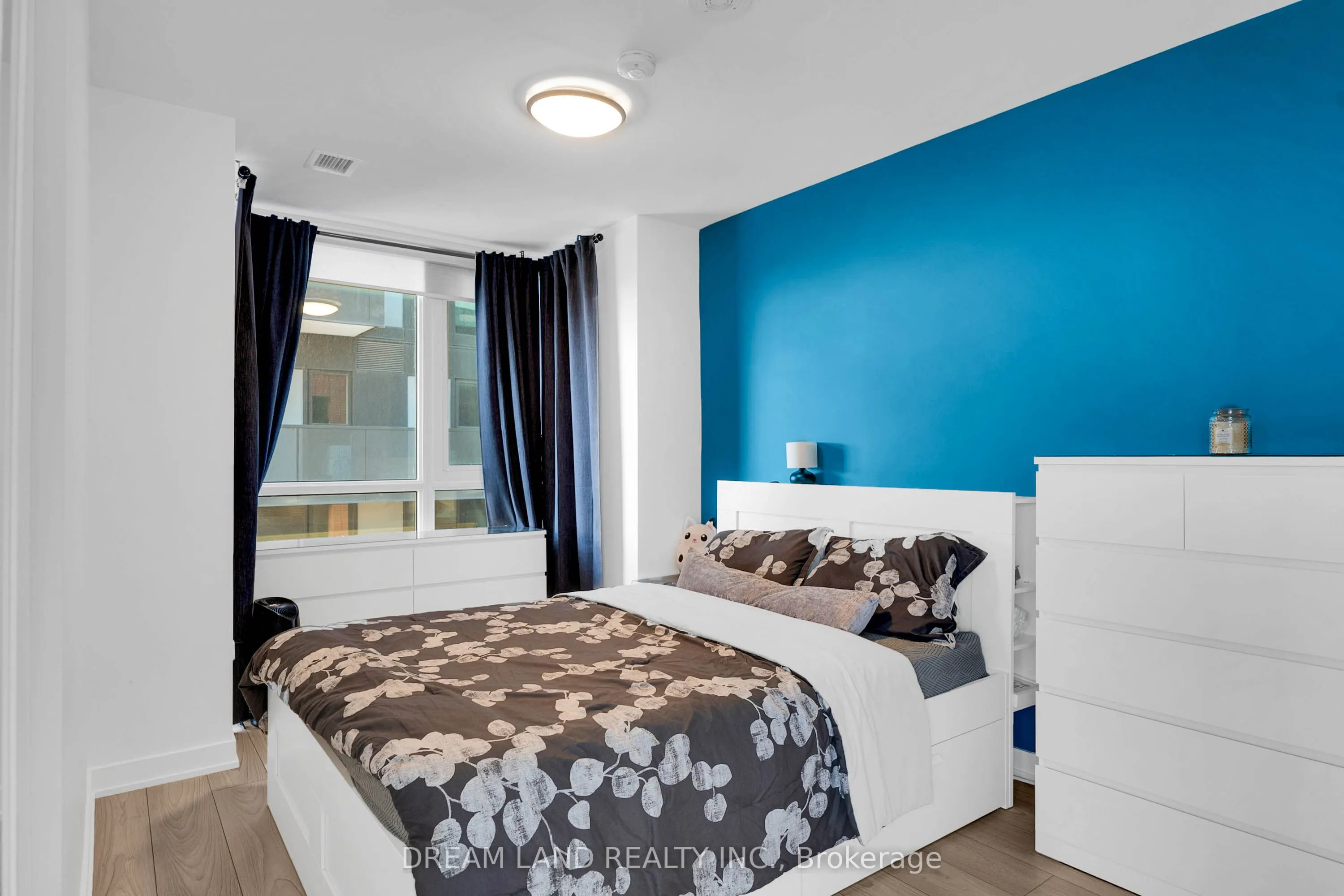 8 Tippett Road, #621