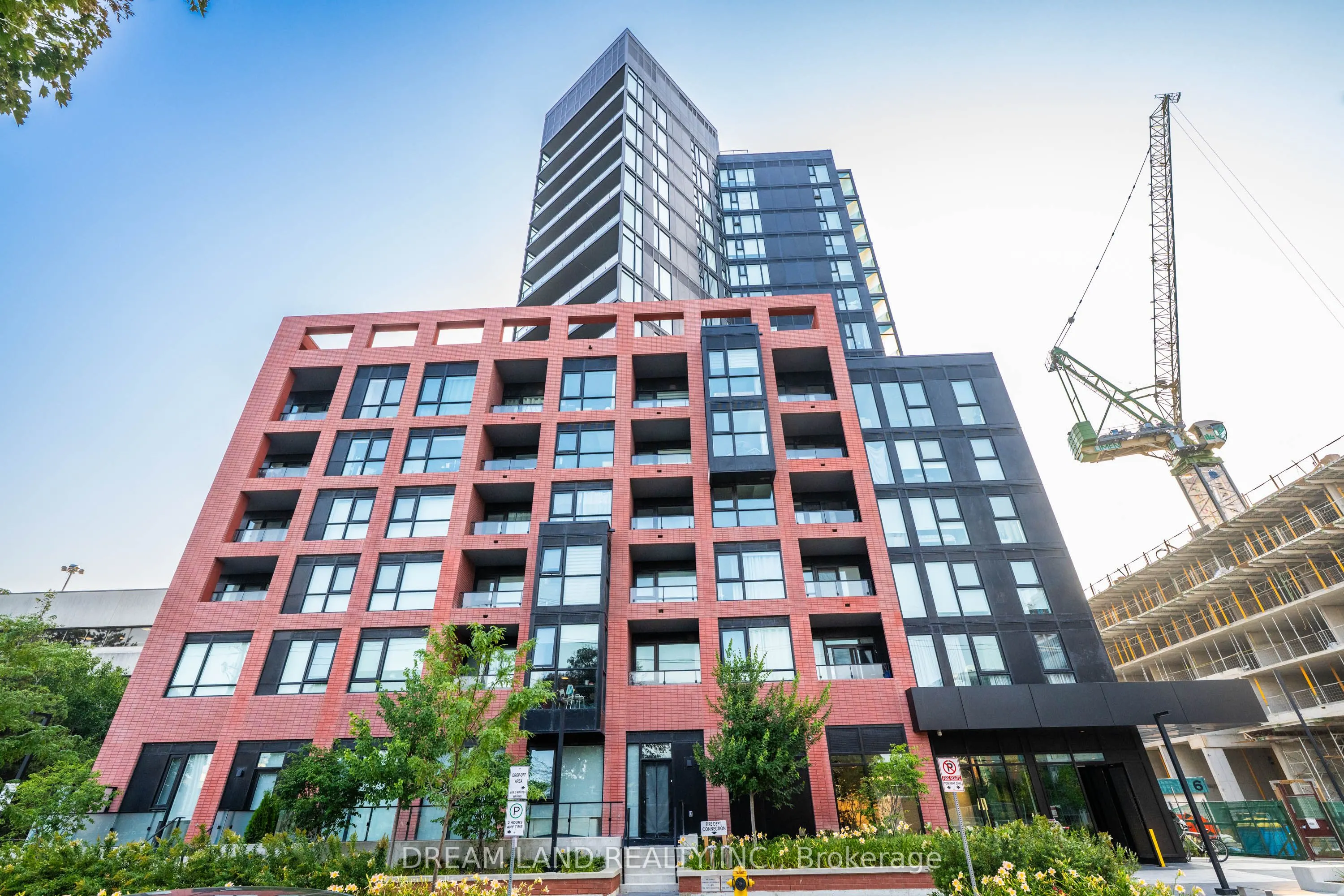 8 Tippett Road, #621