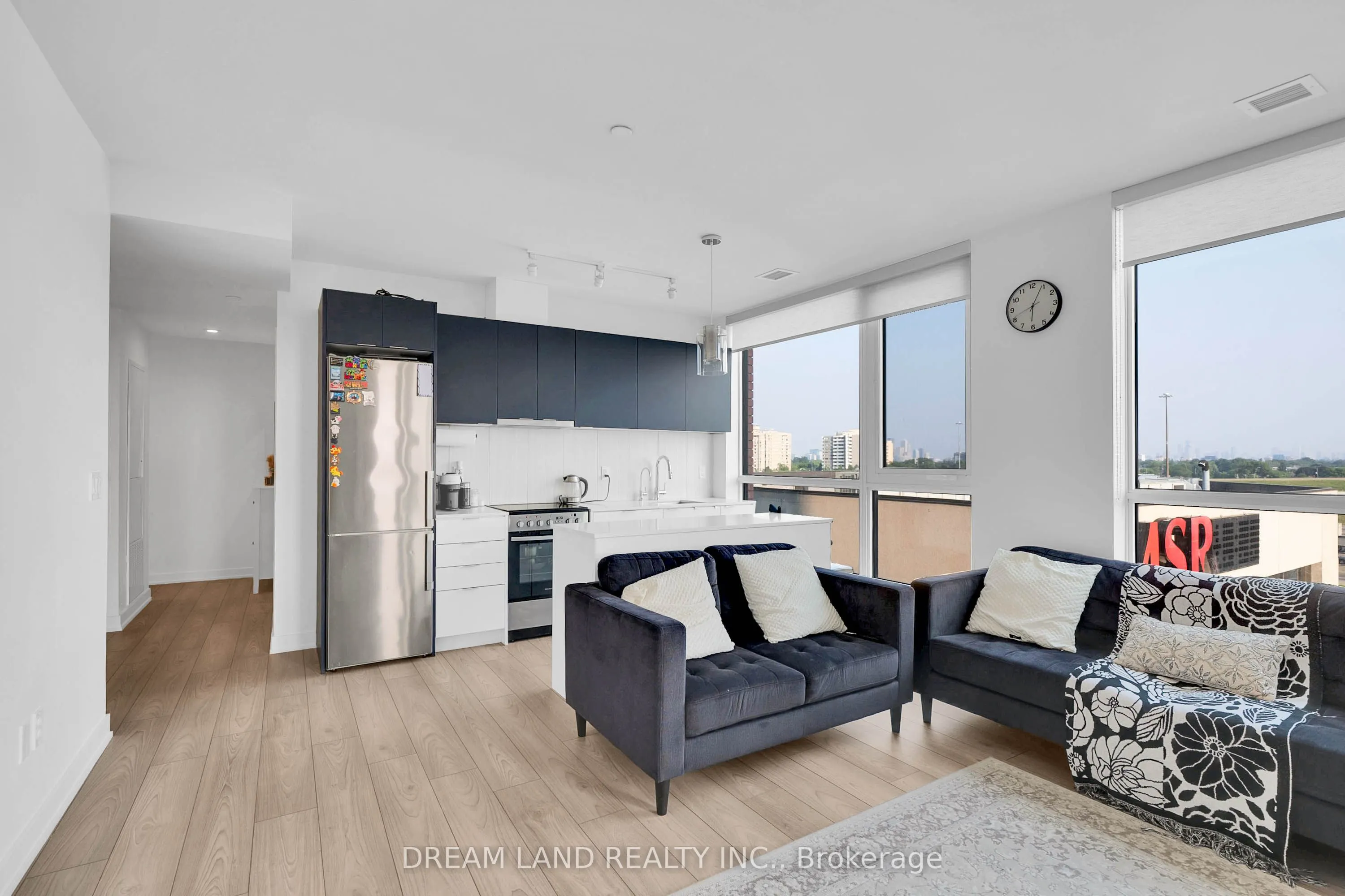 8 Tippett Road, #621