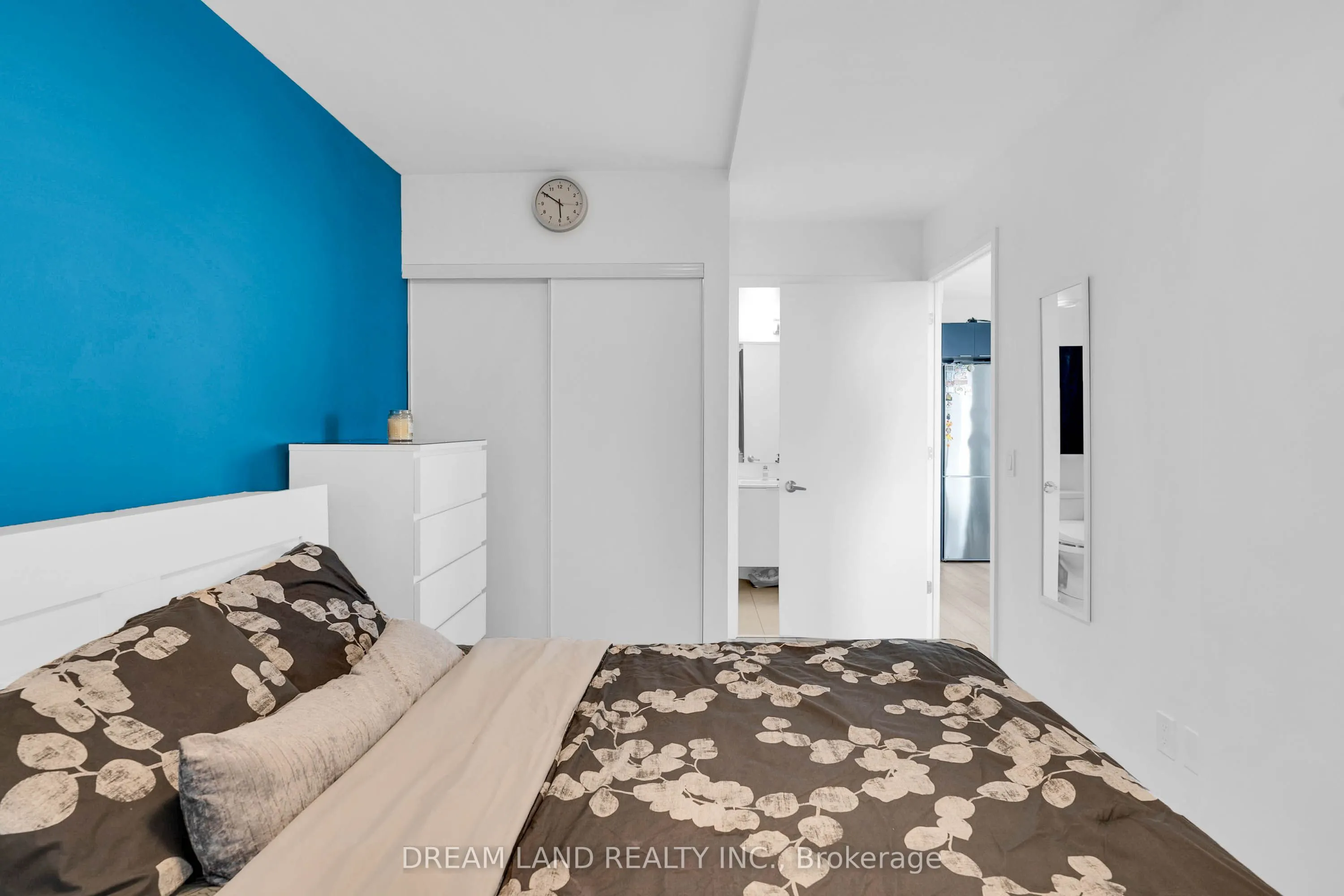 8 Tippett Road, #621