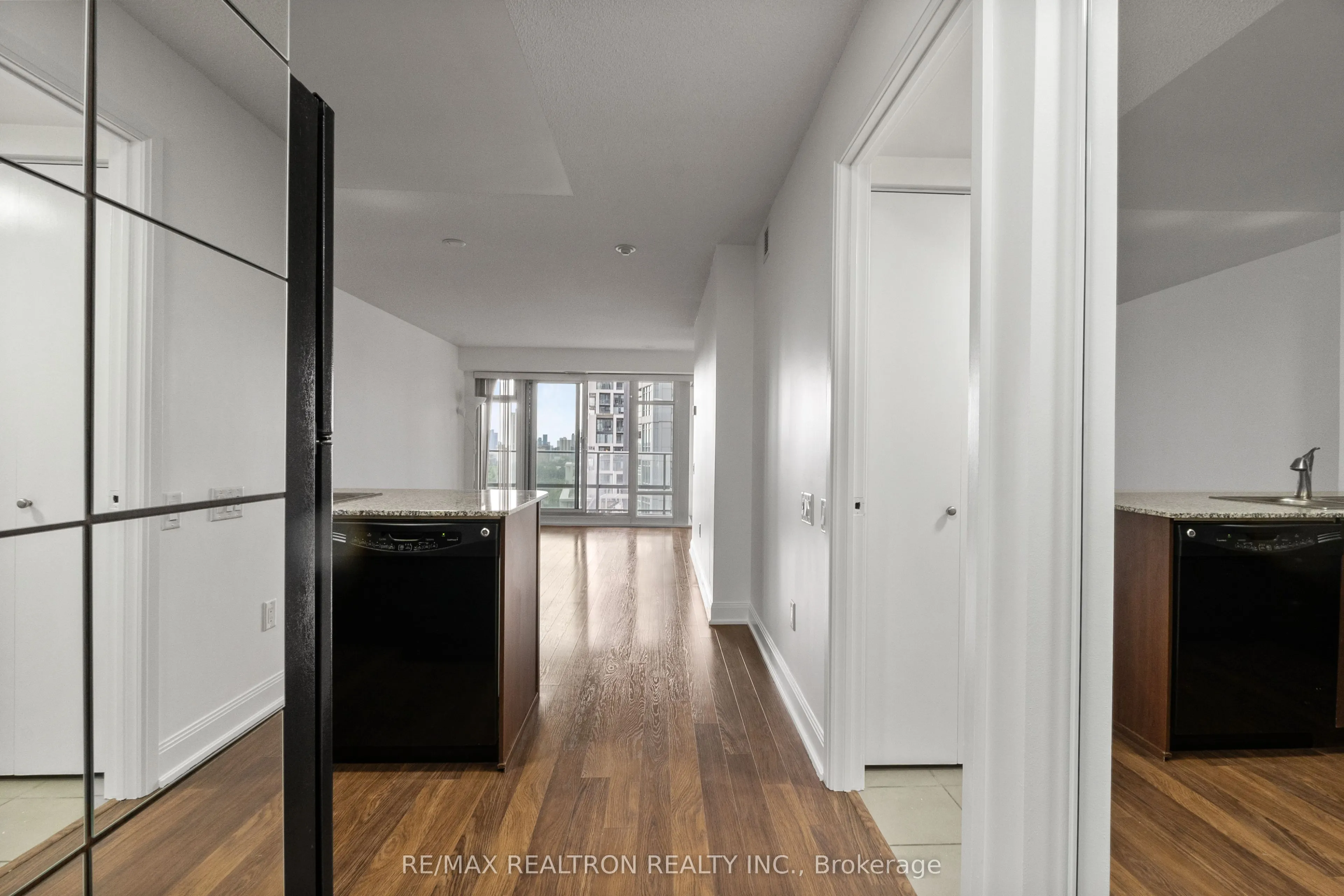 2191 Yonge Street, #1404