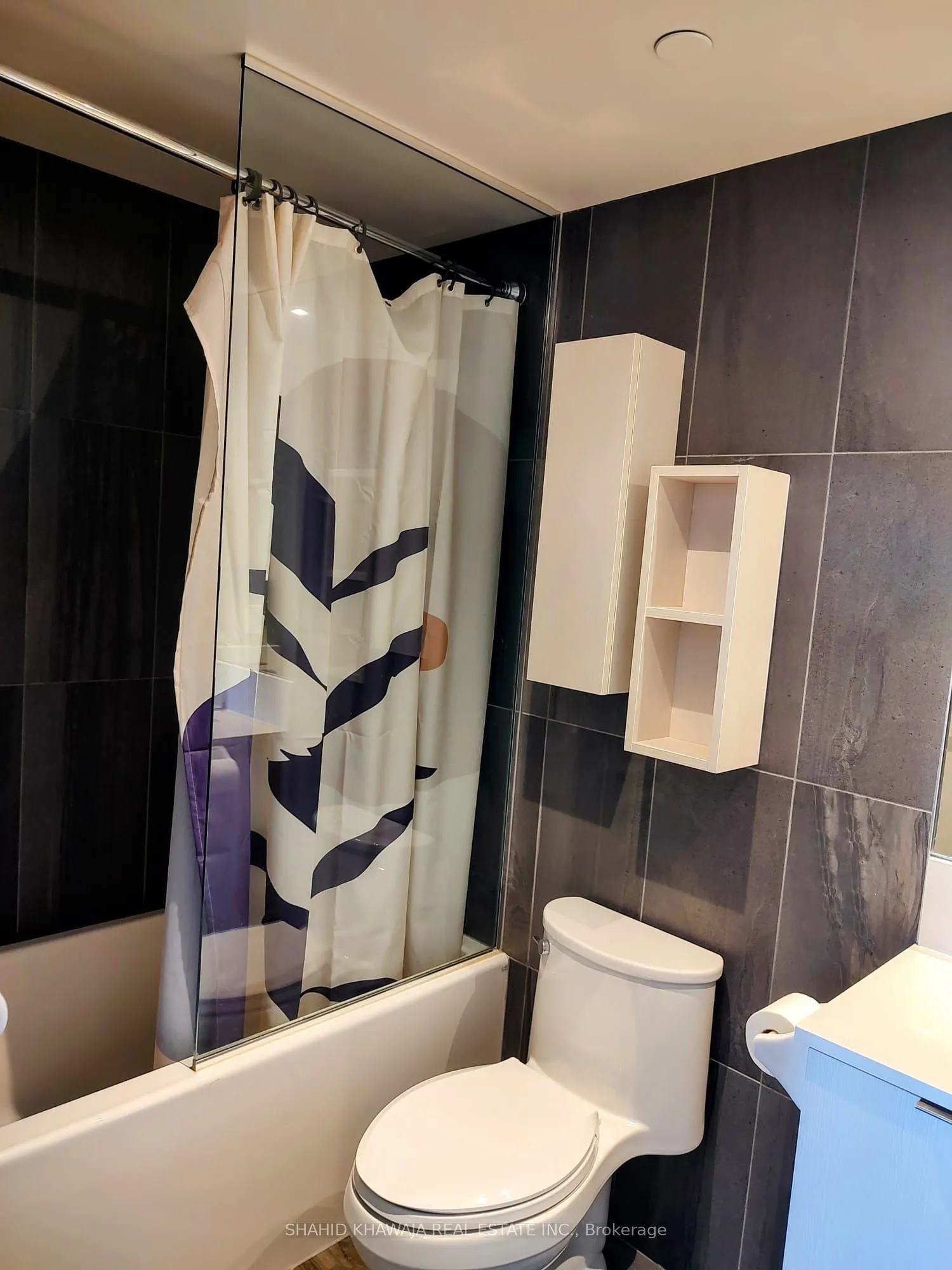 99 Broadway Avenue, #3011