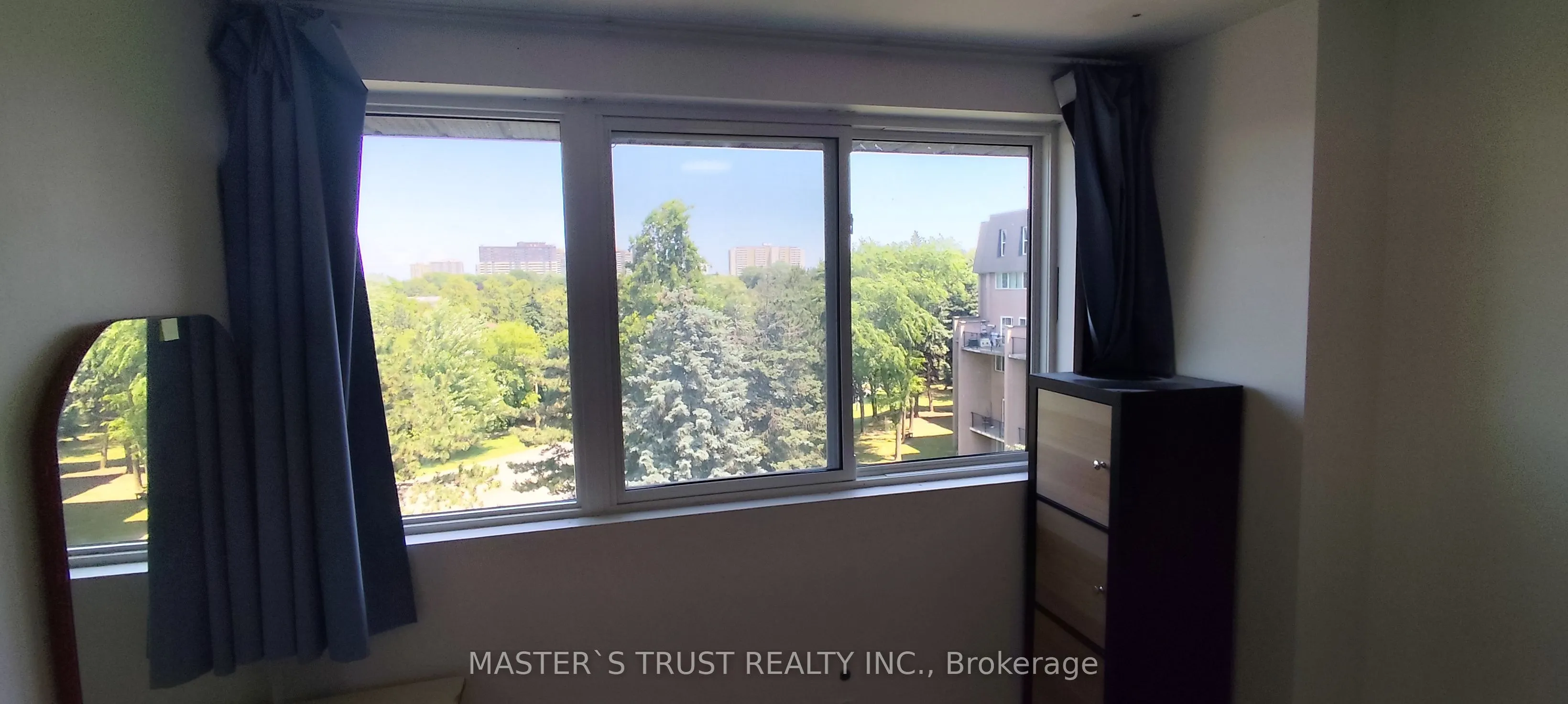 165 Cherokee Boulevard, #209