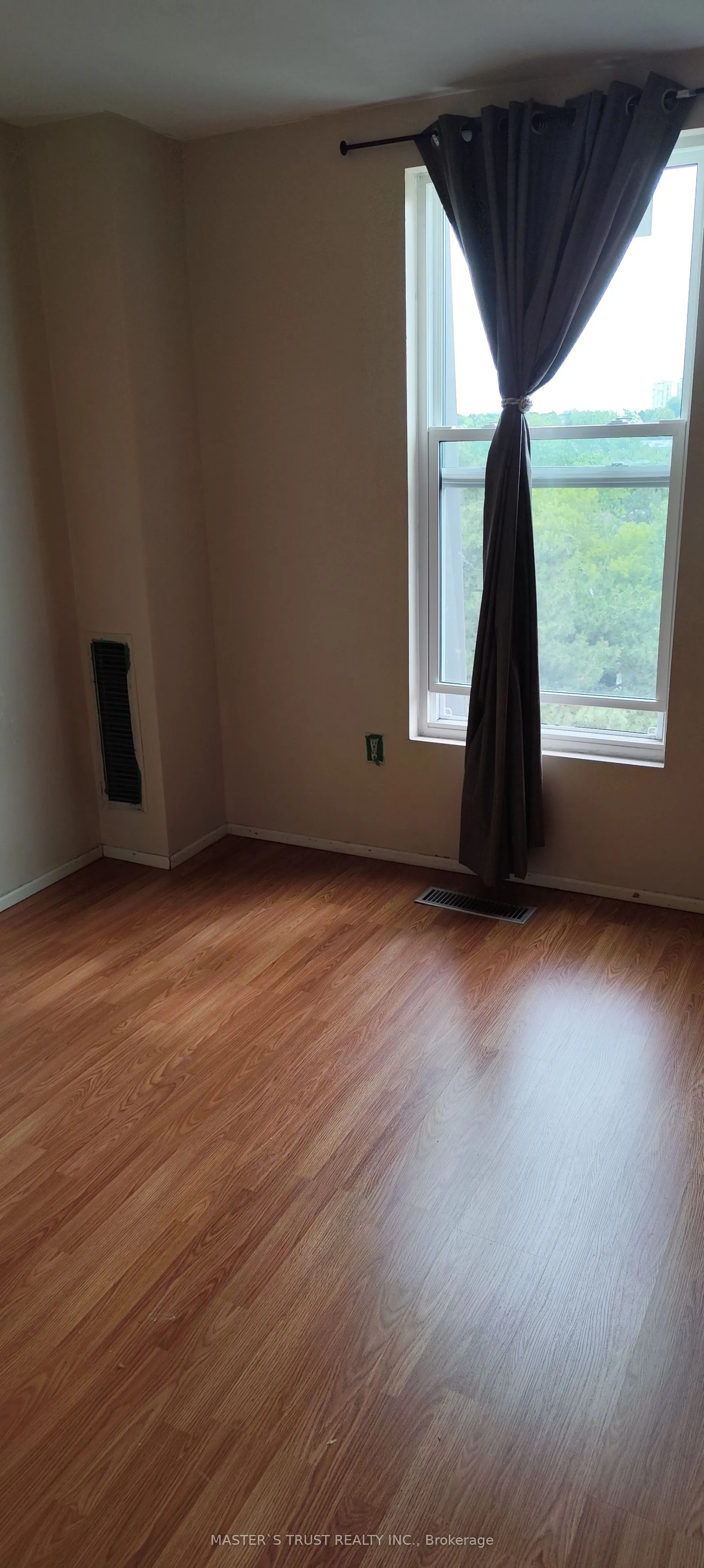165 Cherokee Boulevard, #209
