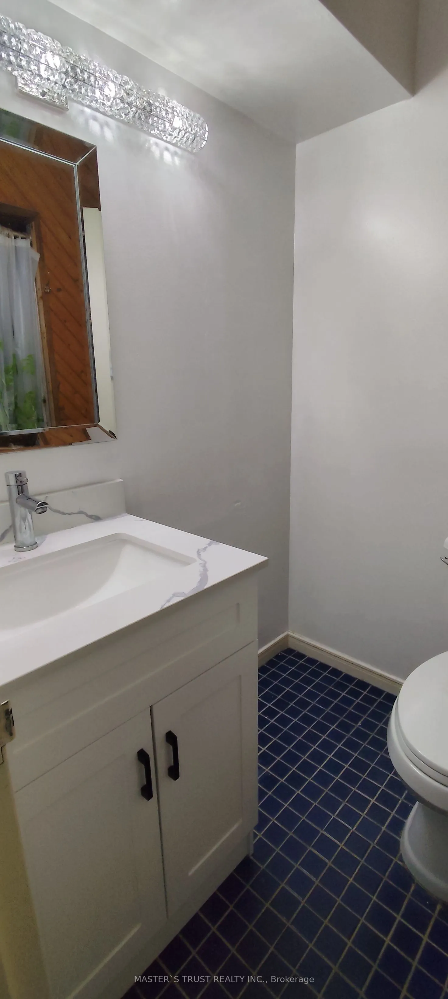 165 Cherokee Boulevard, #209