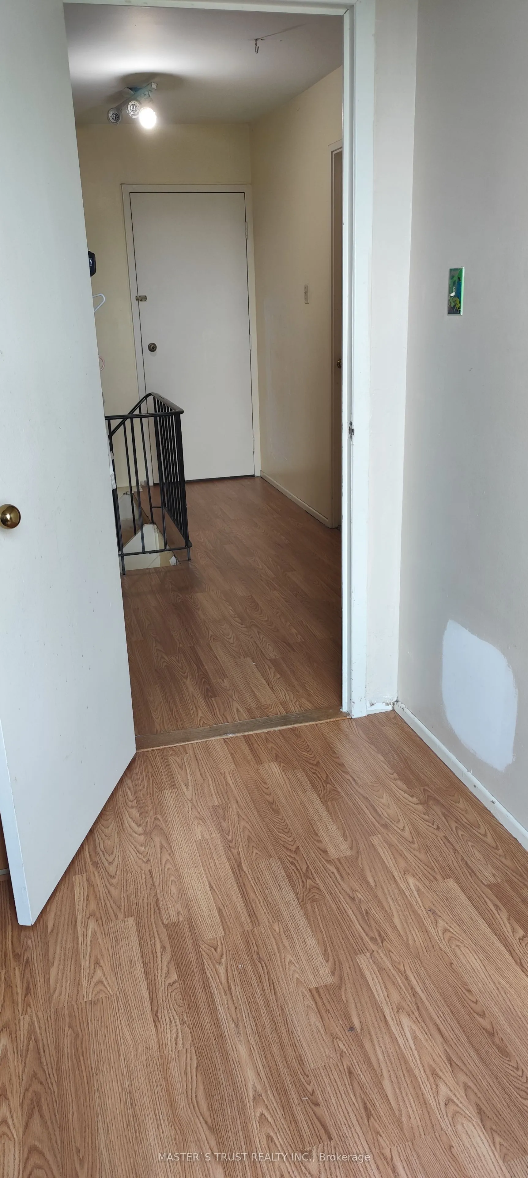 165 Cherokee Boulevard, #209