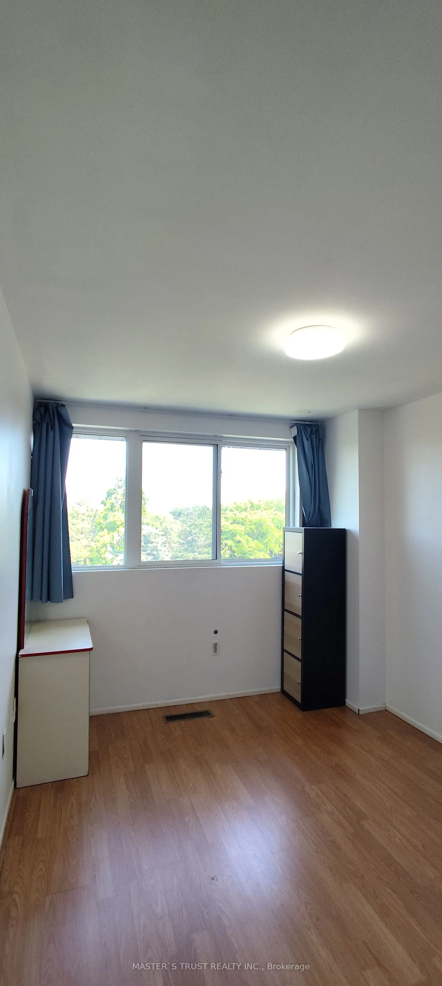 165 Cherokee Boulevard, #209