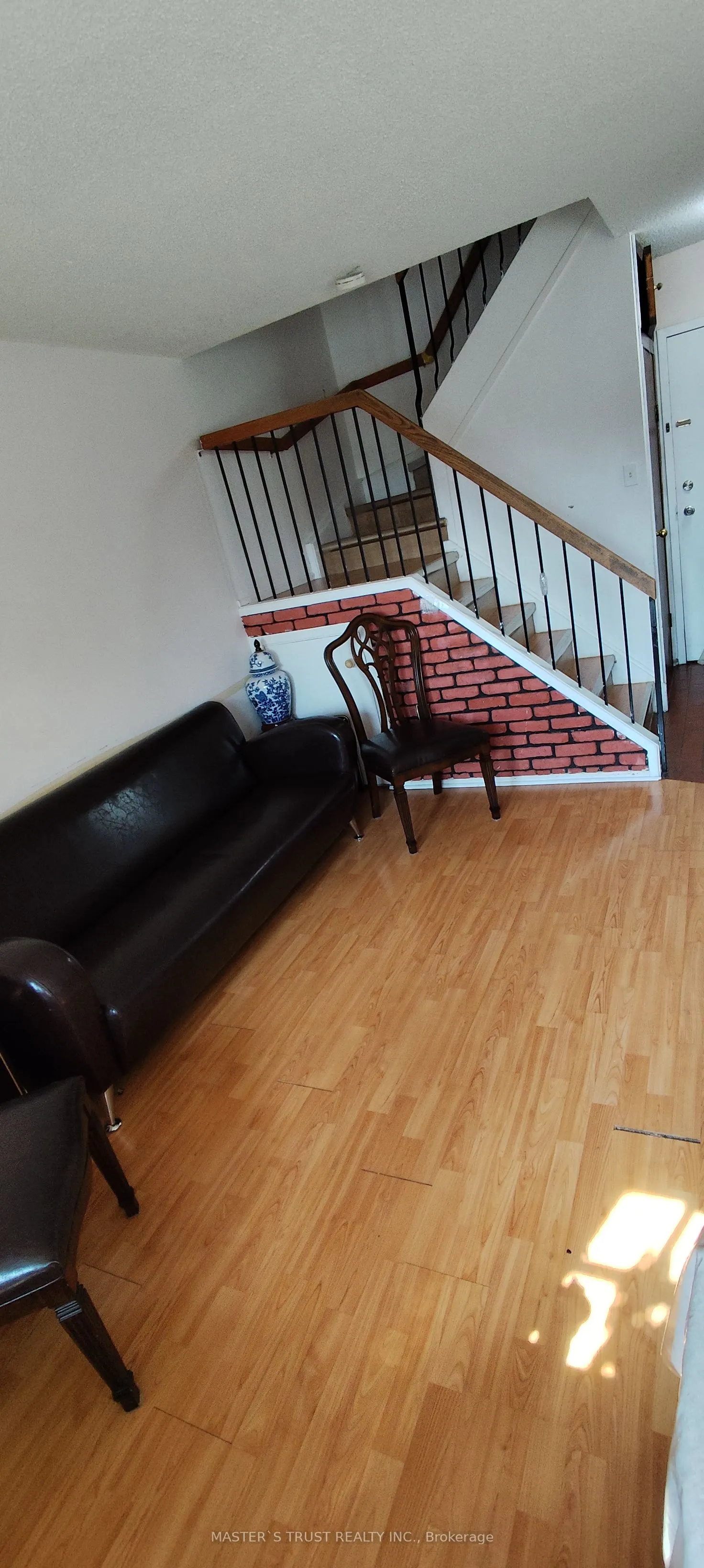 165 Cherokee Boulevard, #209