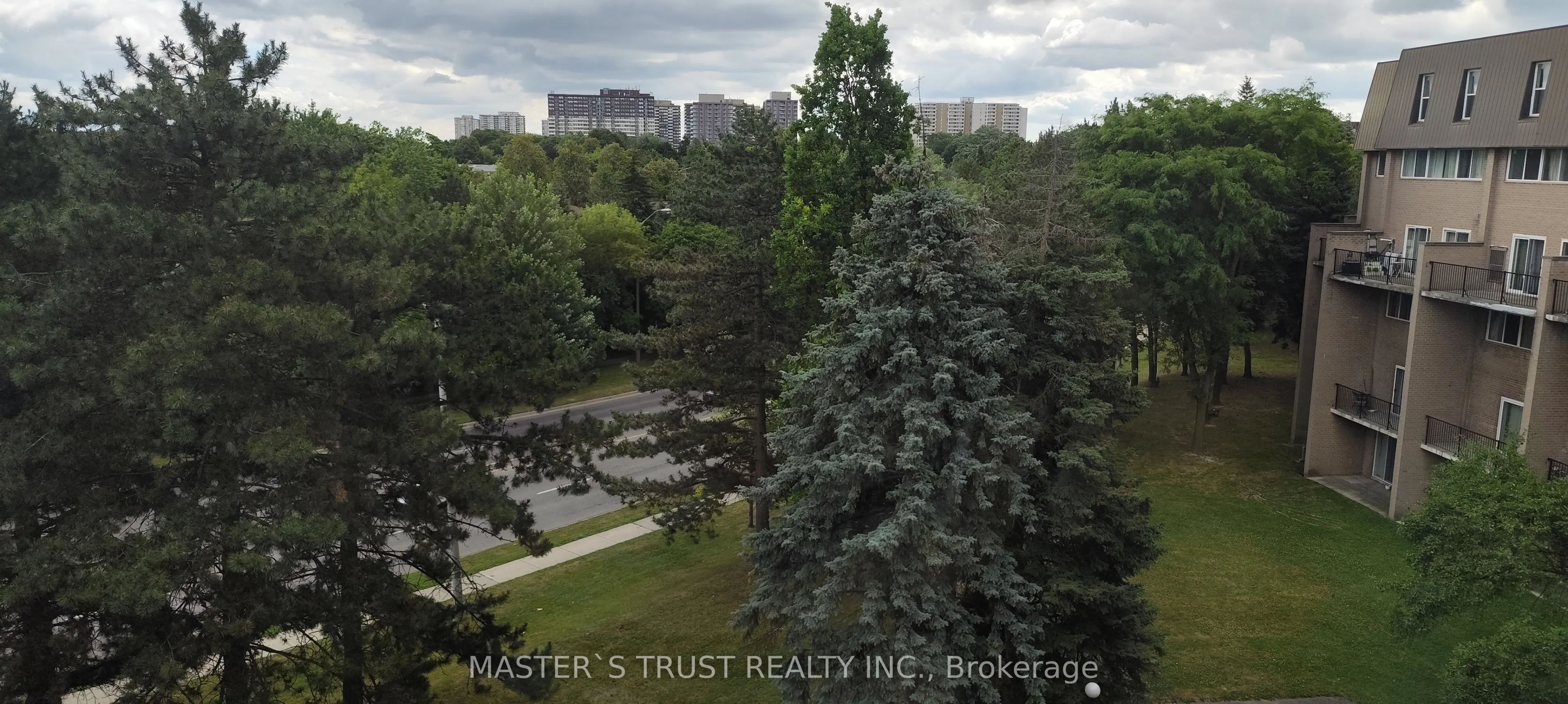 165 Cherokee Boulevard, #209