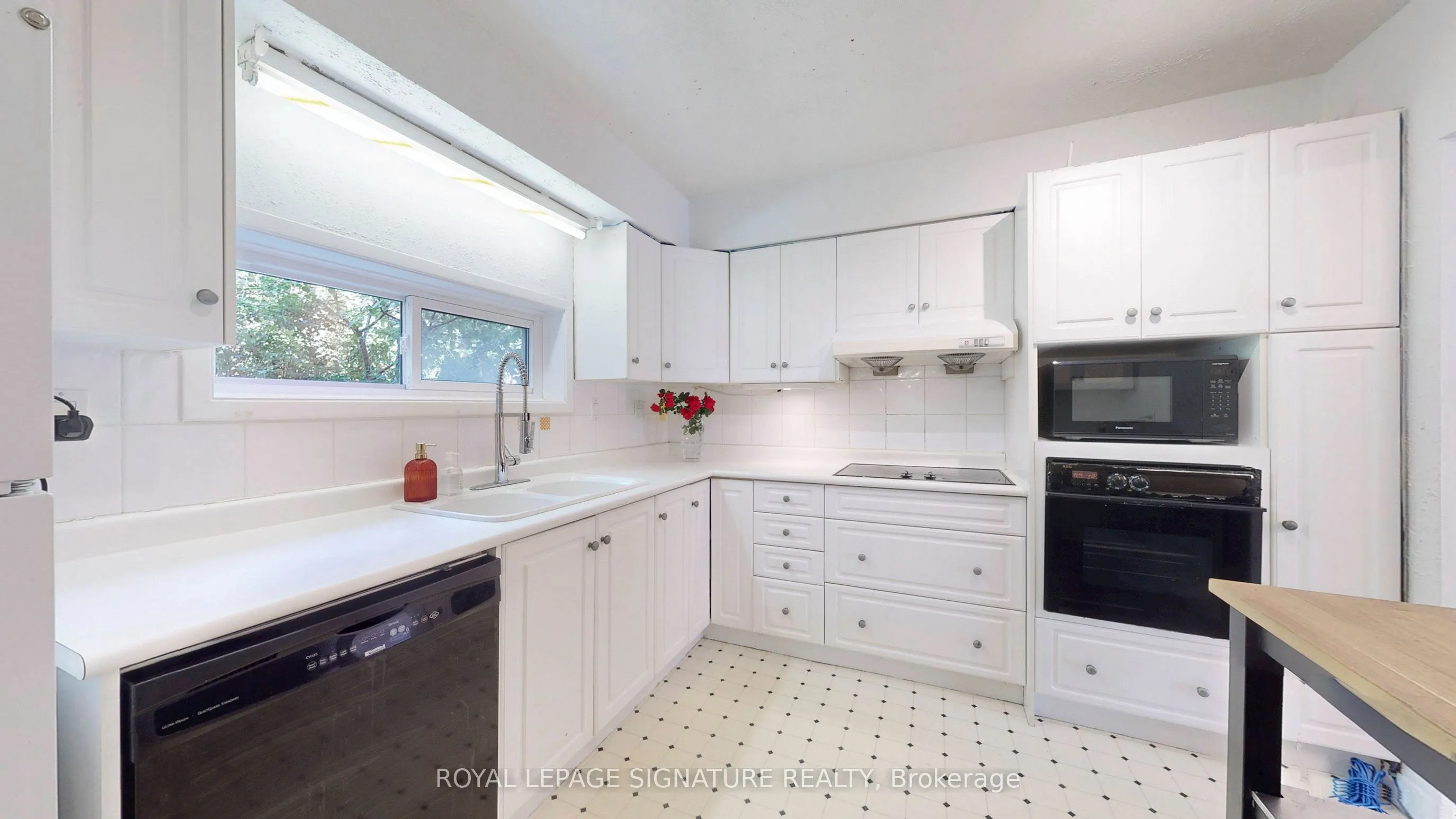 6 Esterbrooke Avenue, #76