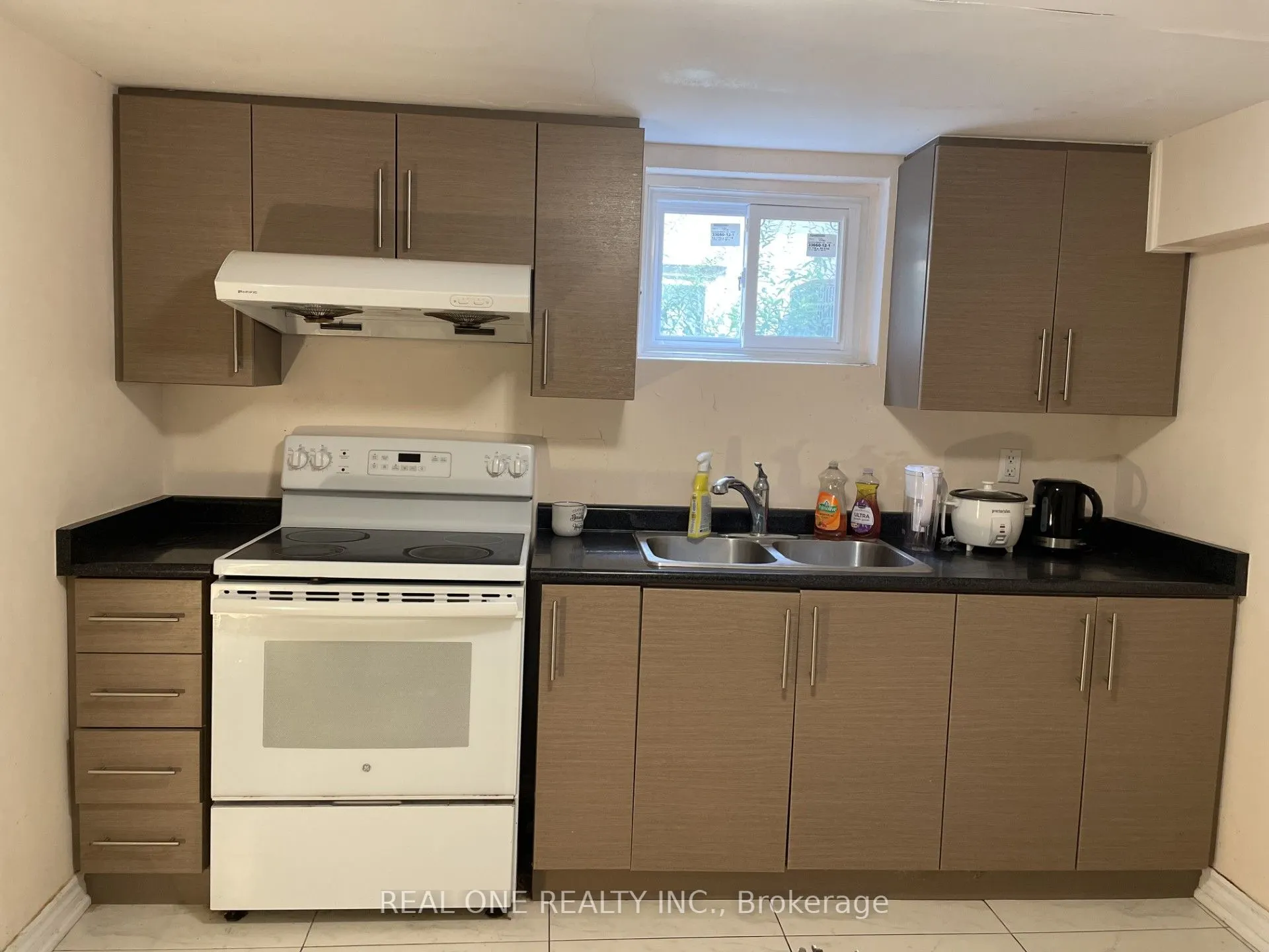 3 Amos Crescent, #Bsmt
