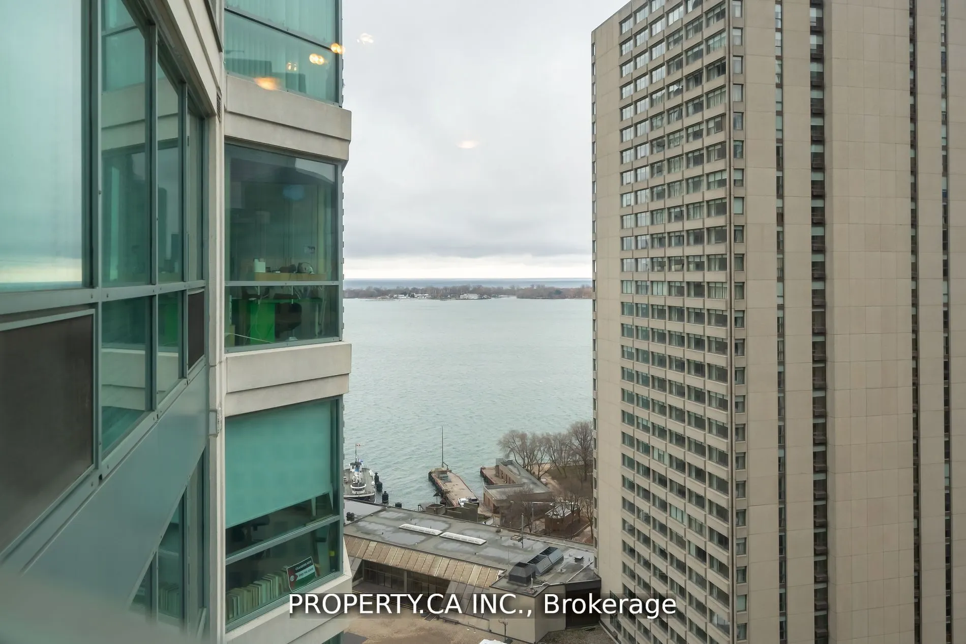 10 Queens Quay W, #SPH2406