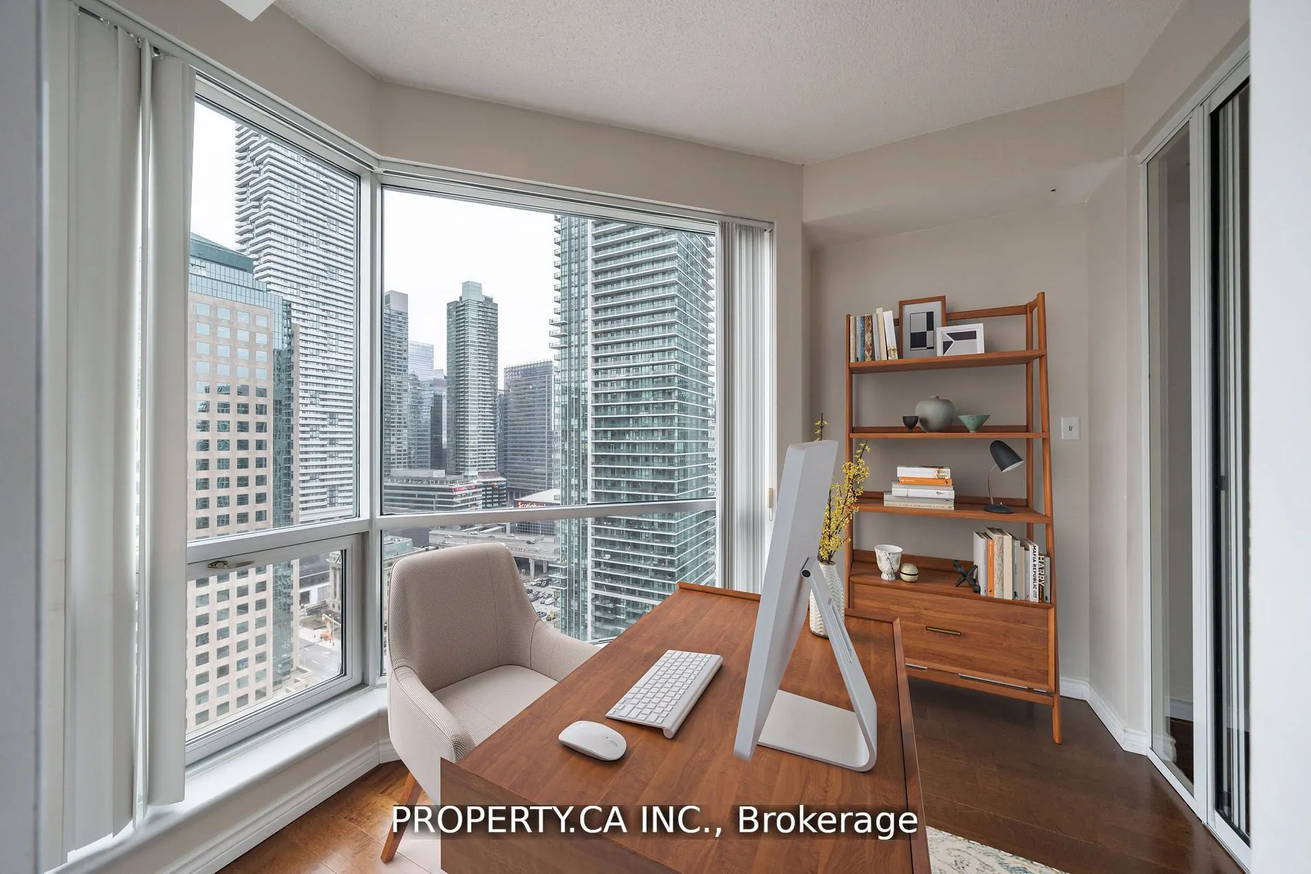 10 Queens Quay W, #SPH2406