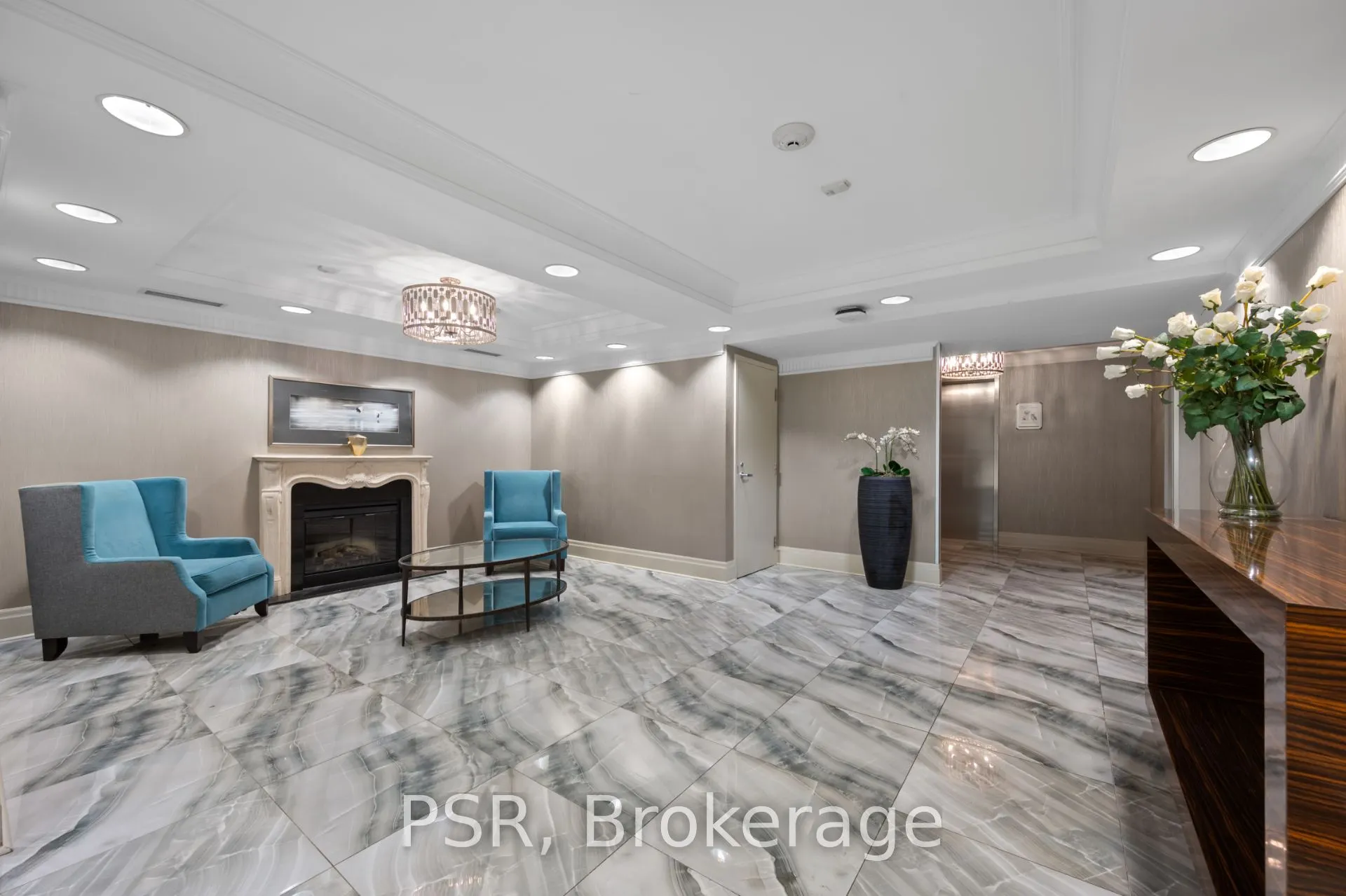 515 Rosewell Avenue, #711