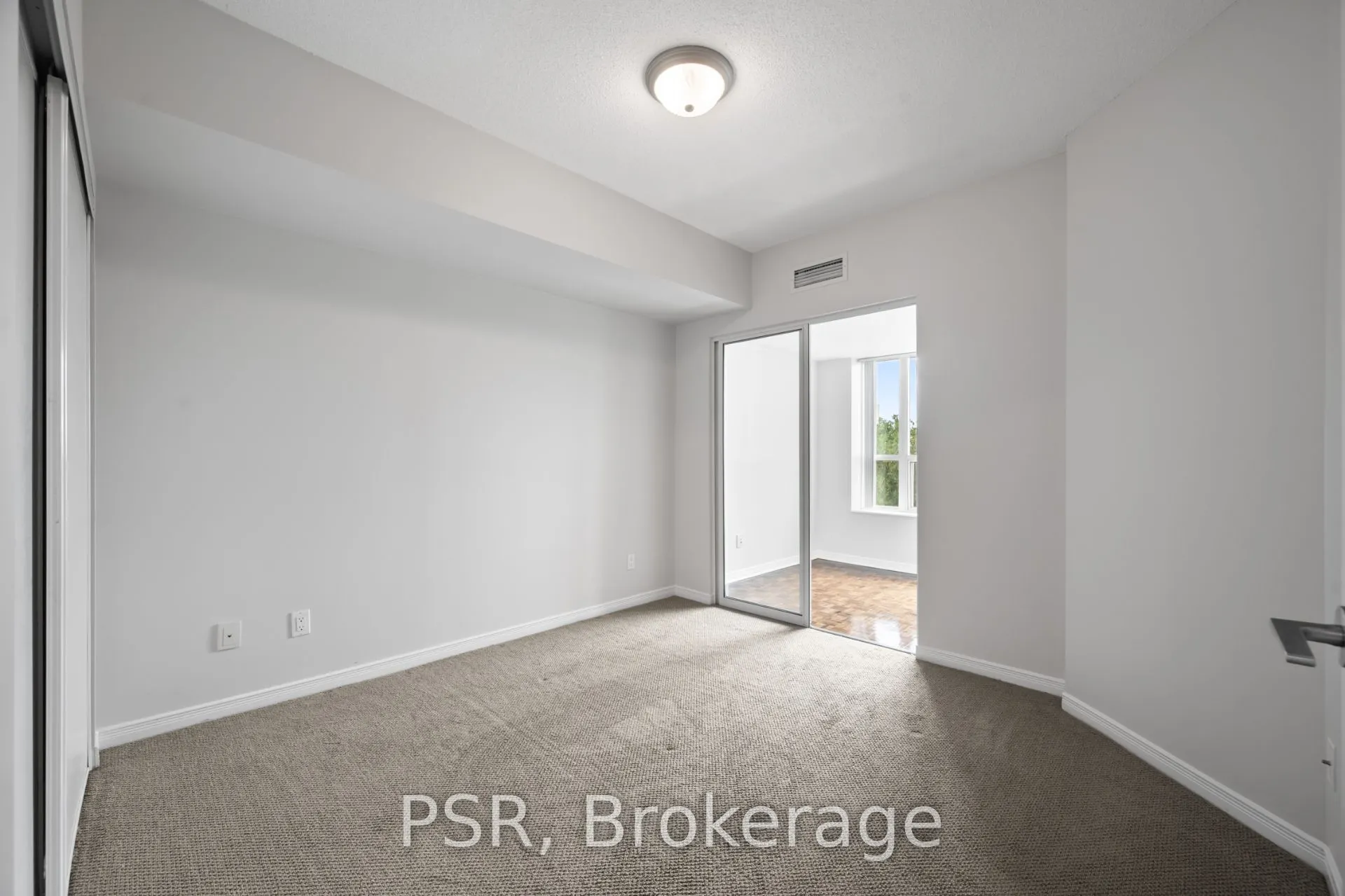 515 Rosewell Avenue, #711