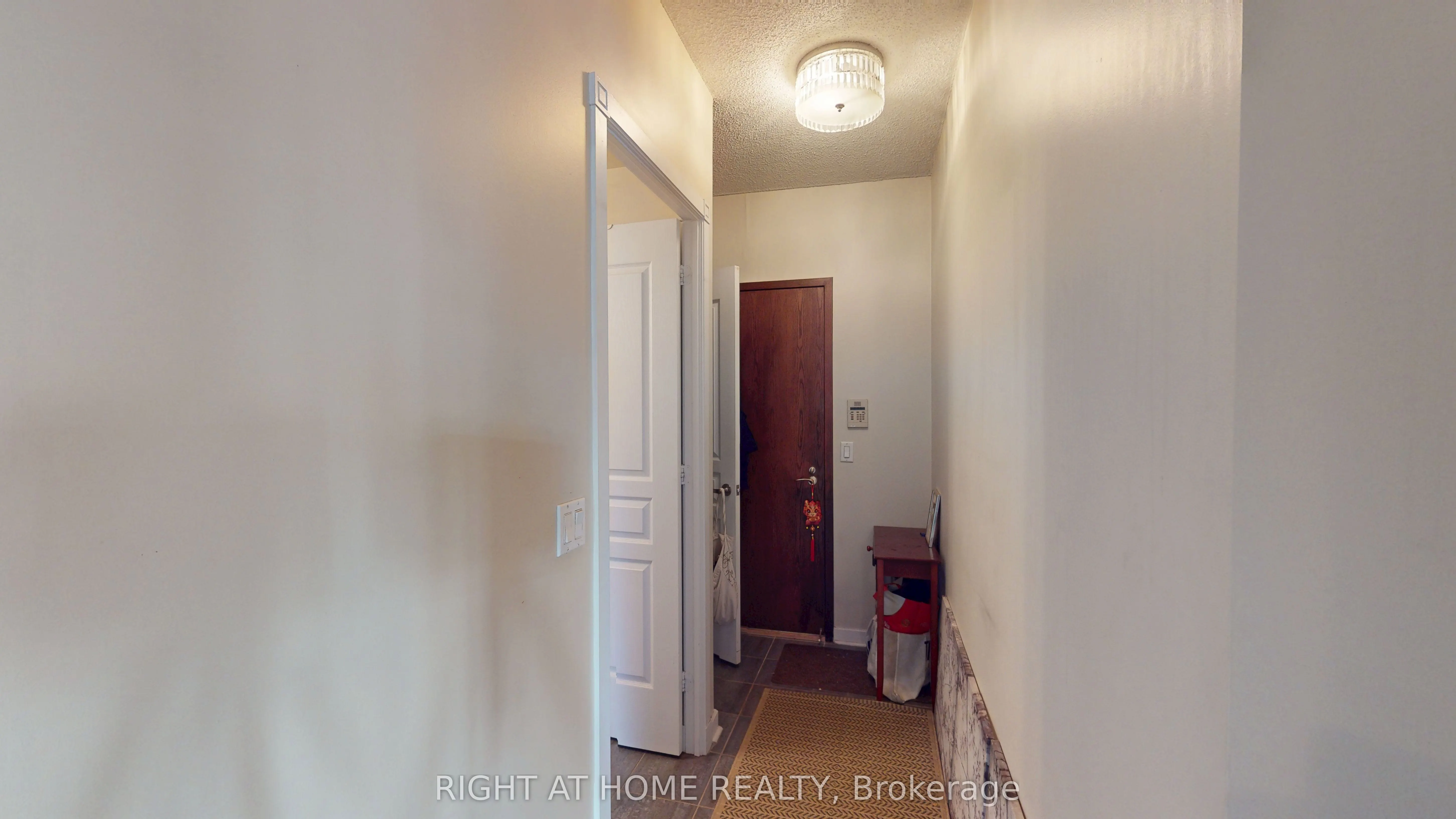 438 Richmond Street W, #908
