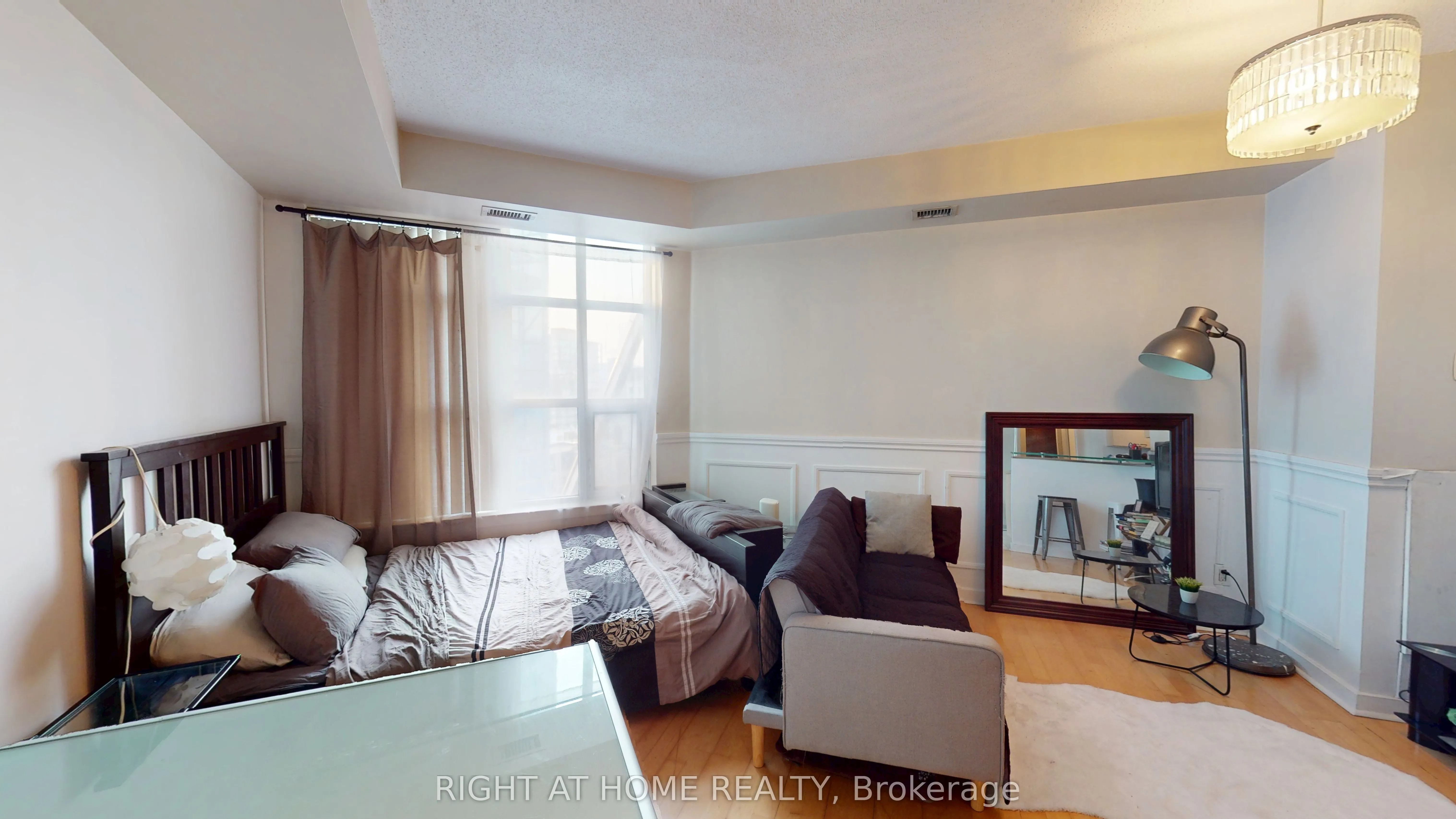 438 Richmond Street W, #908