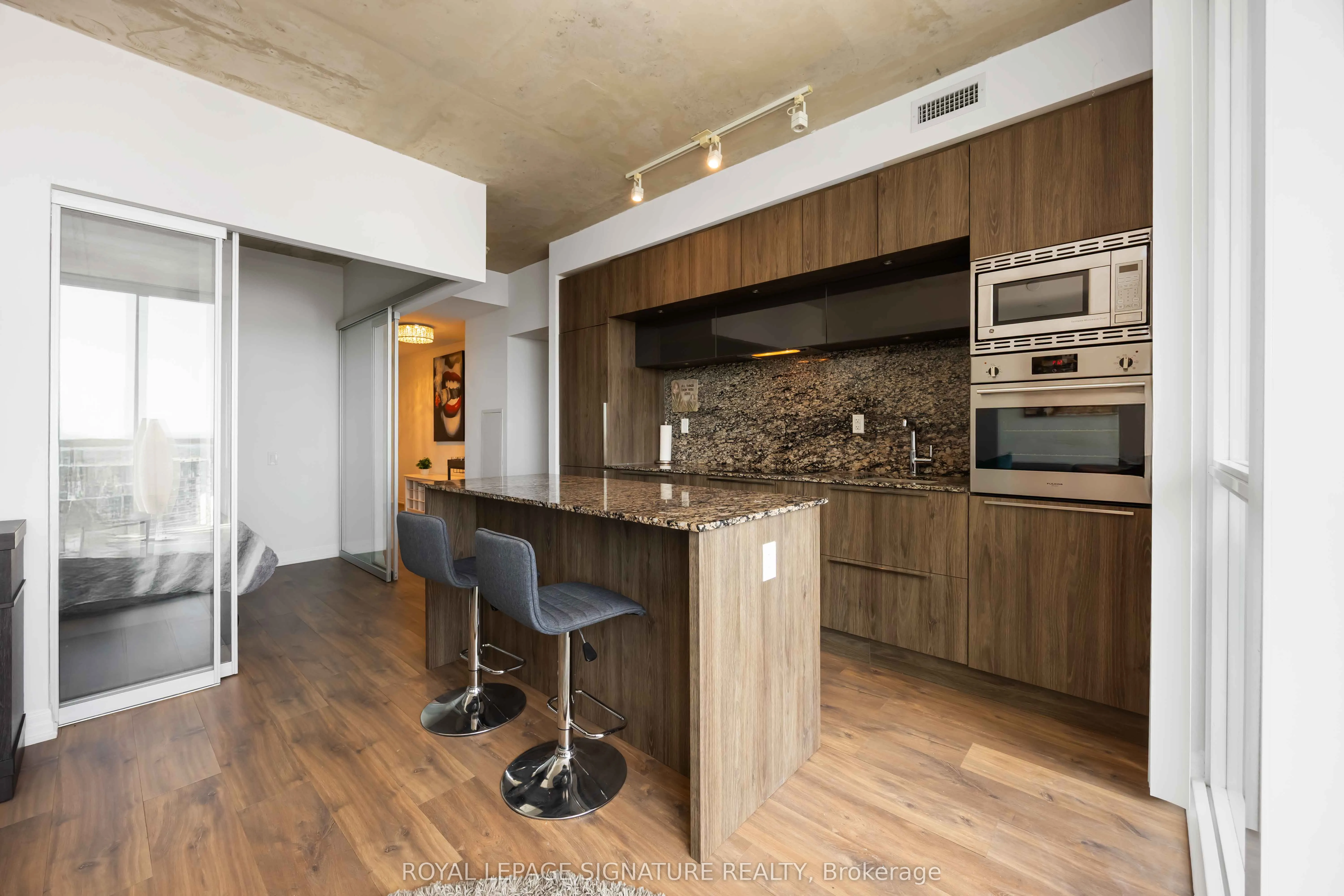 88 Blue Jays Way, #3407
