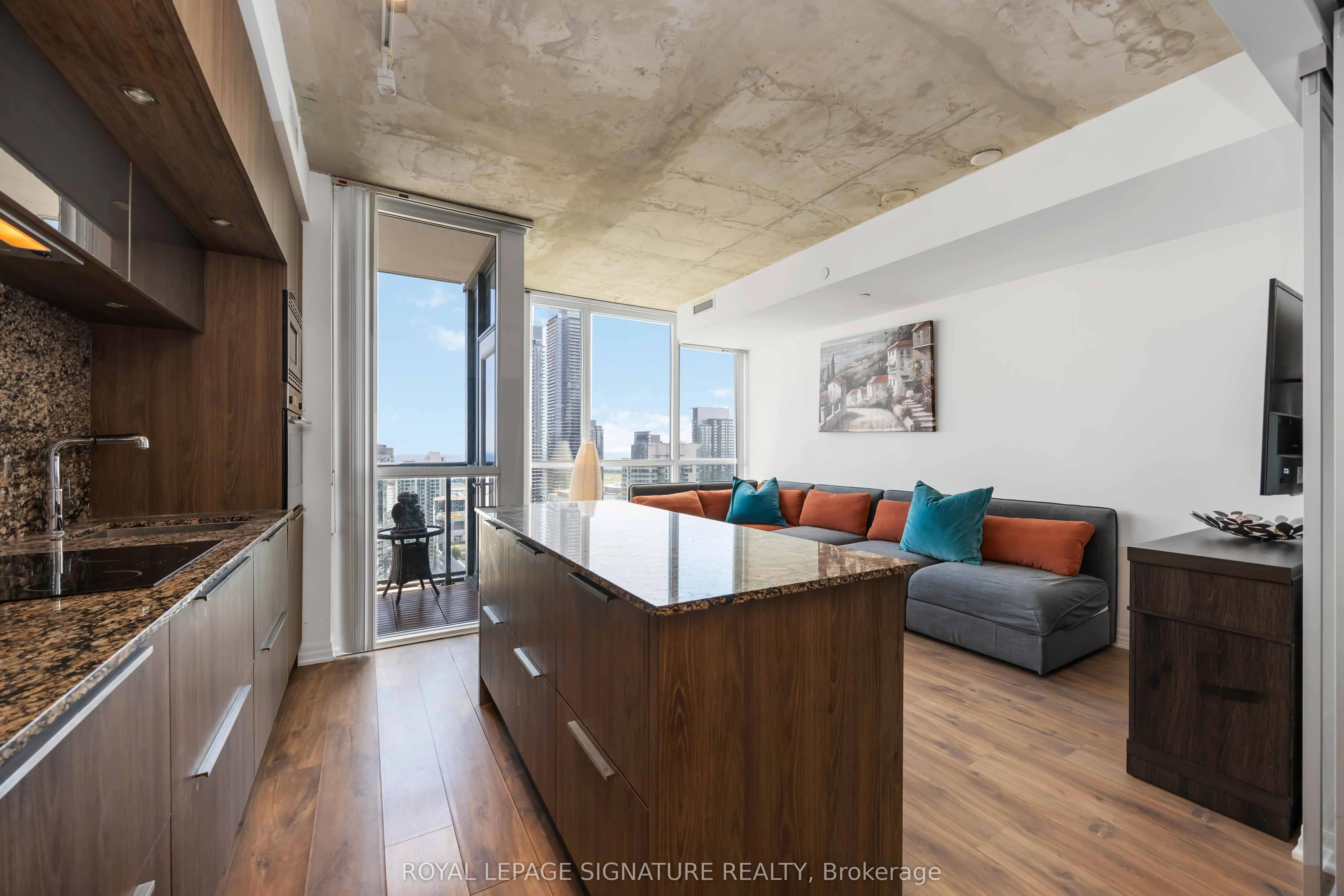 88 Blue Jays Way, #3407