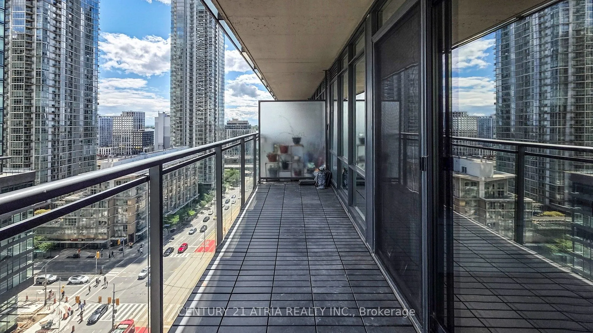 4K Spadina Avenue, #1708