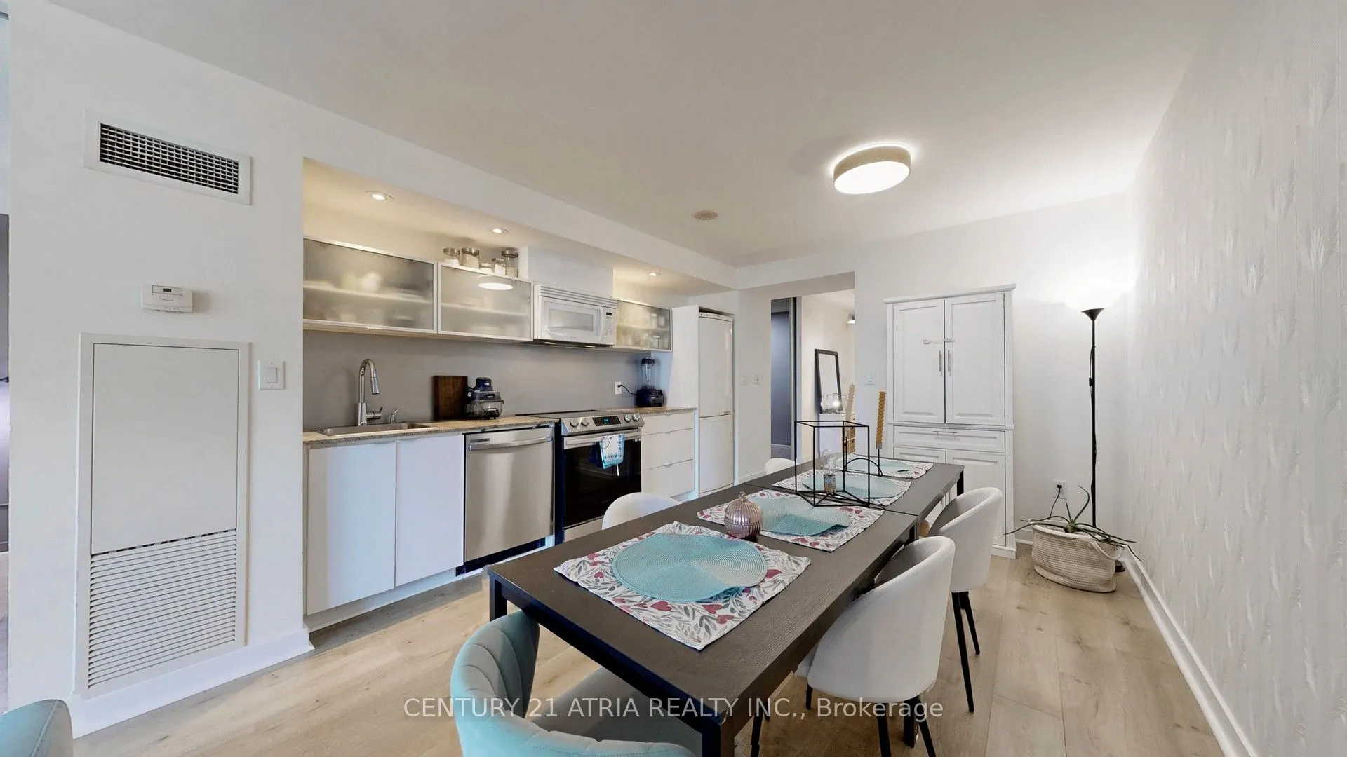 4K Spadina Avenue, #1708
