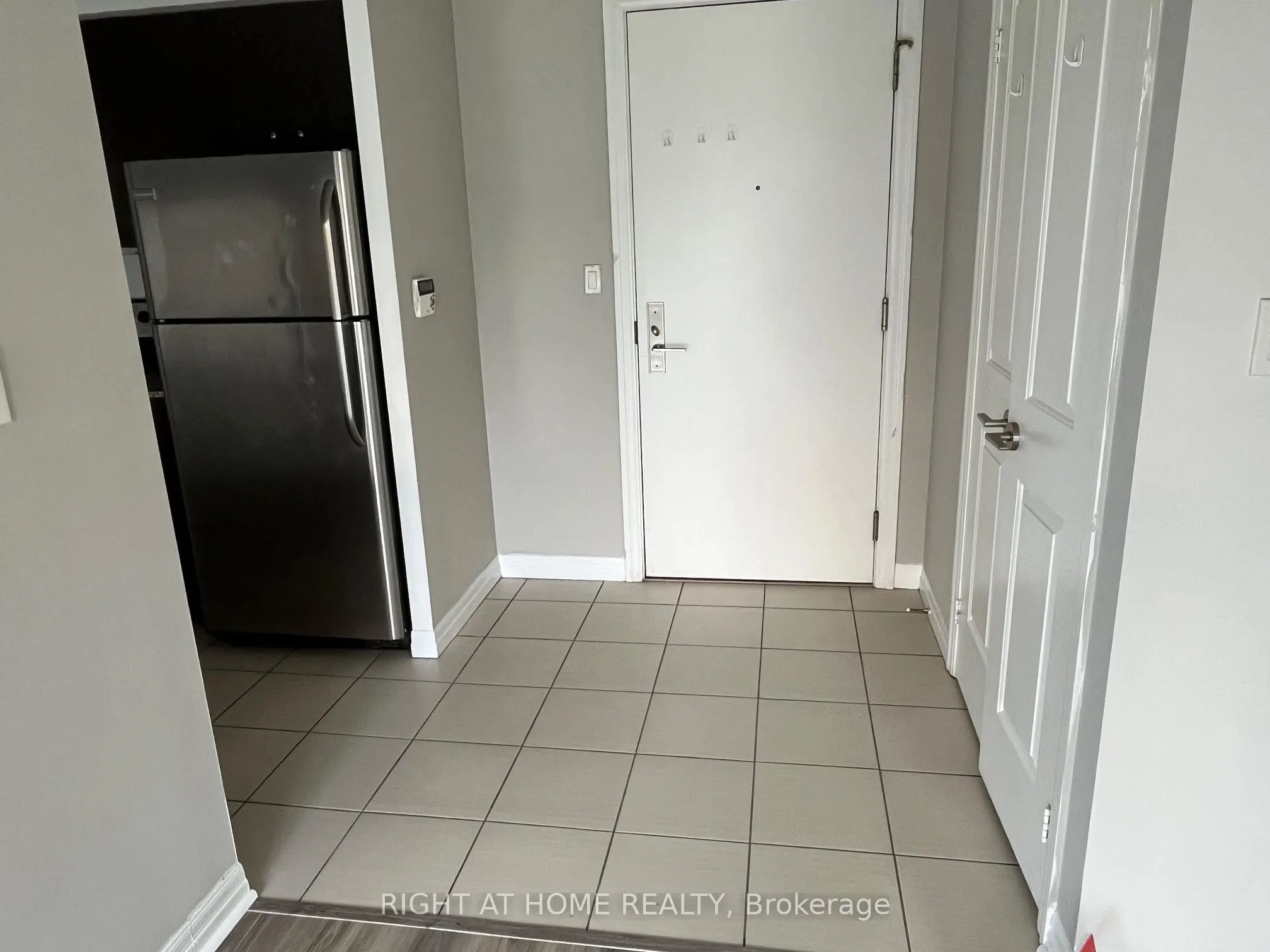 275 Yorkland Road, #204