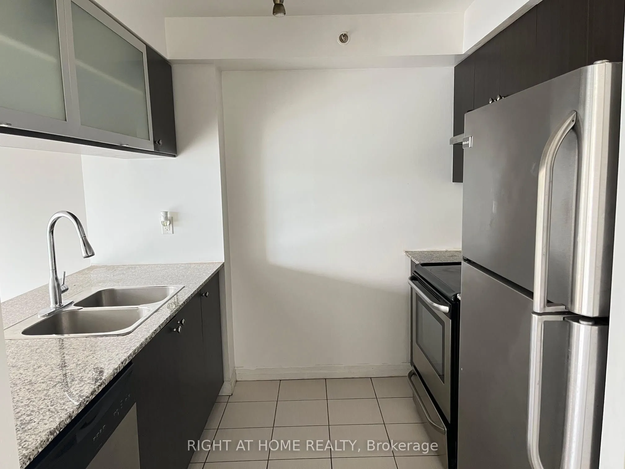 275 Yorkland Road, #204