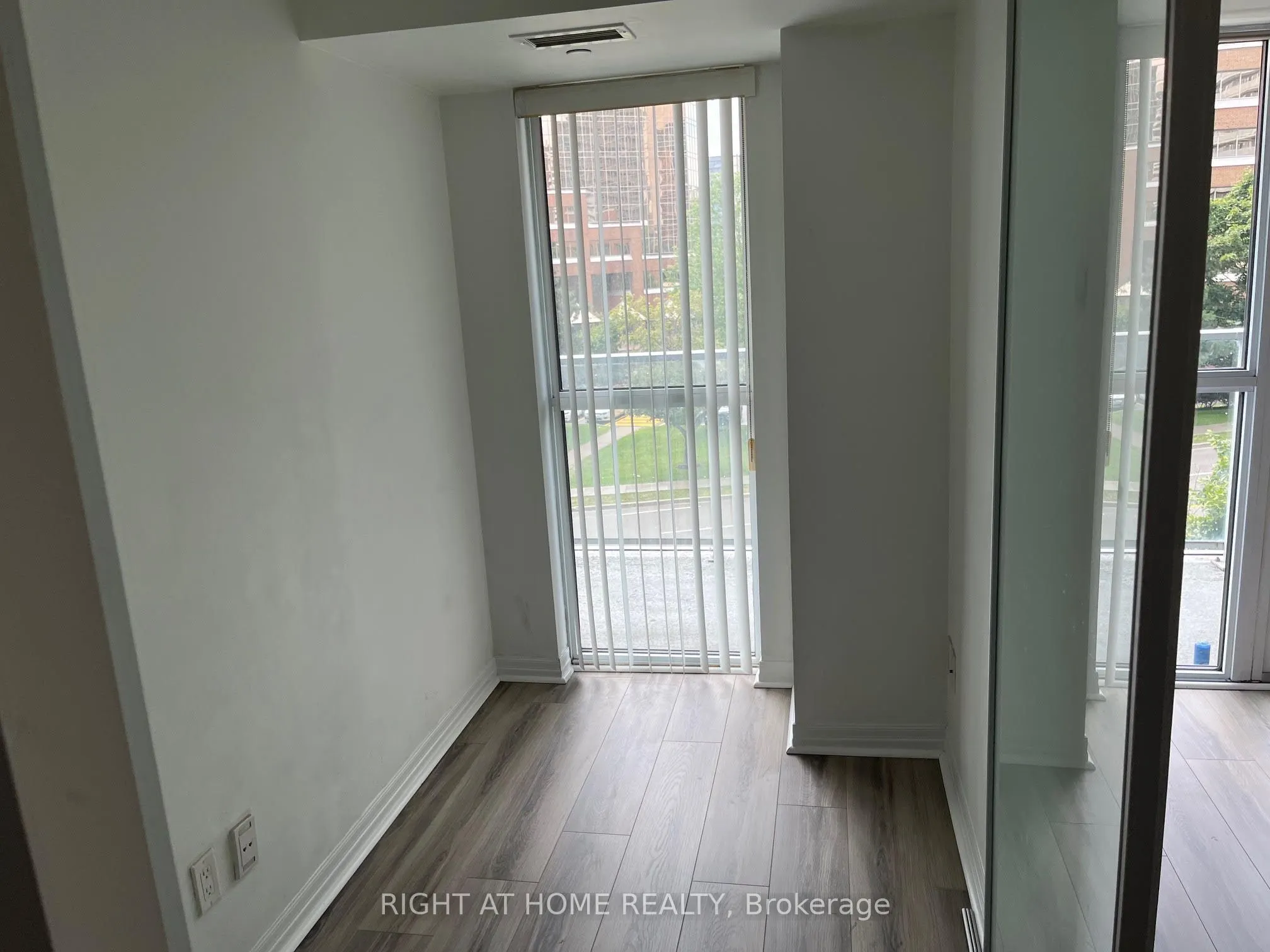 275 Yorkland Road, #204