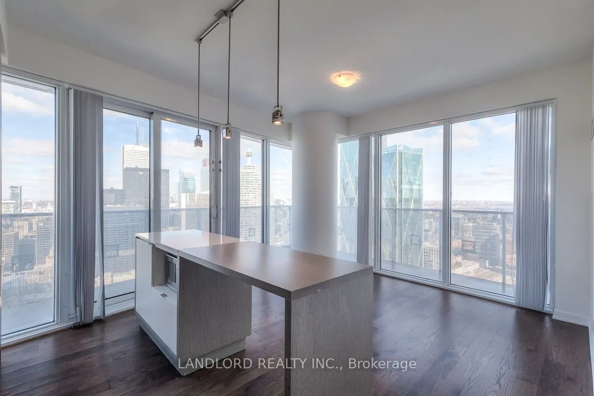 100 Harbour Street, #5804