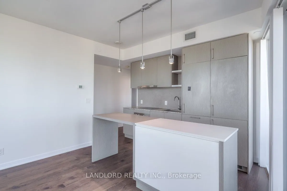 100 Harbour Street, #5804