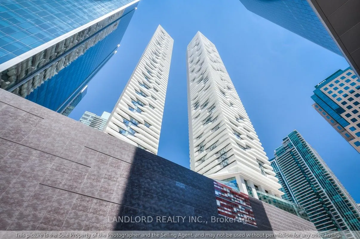 100 Harbour Street, #5804