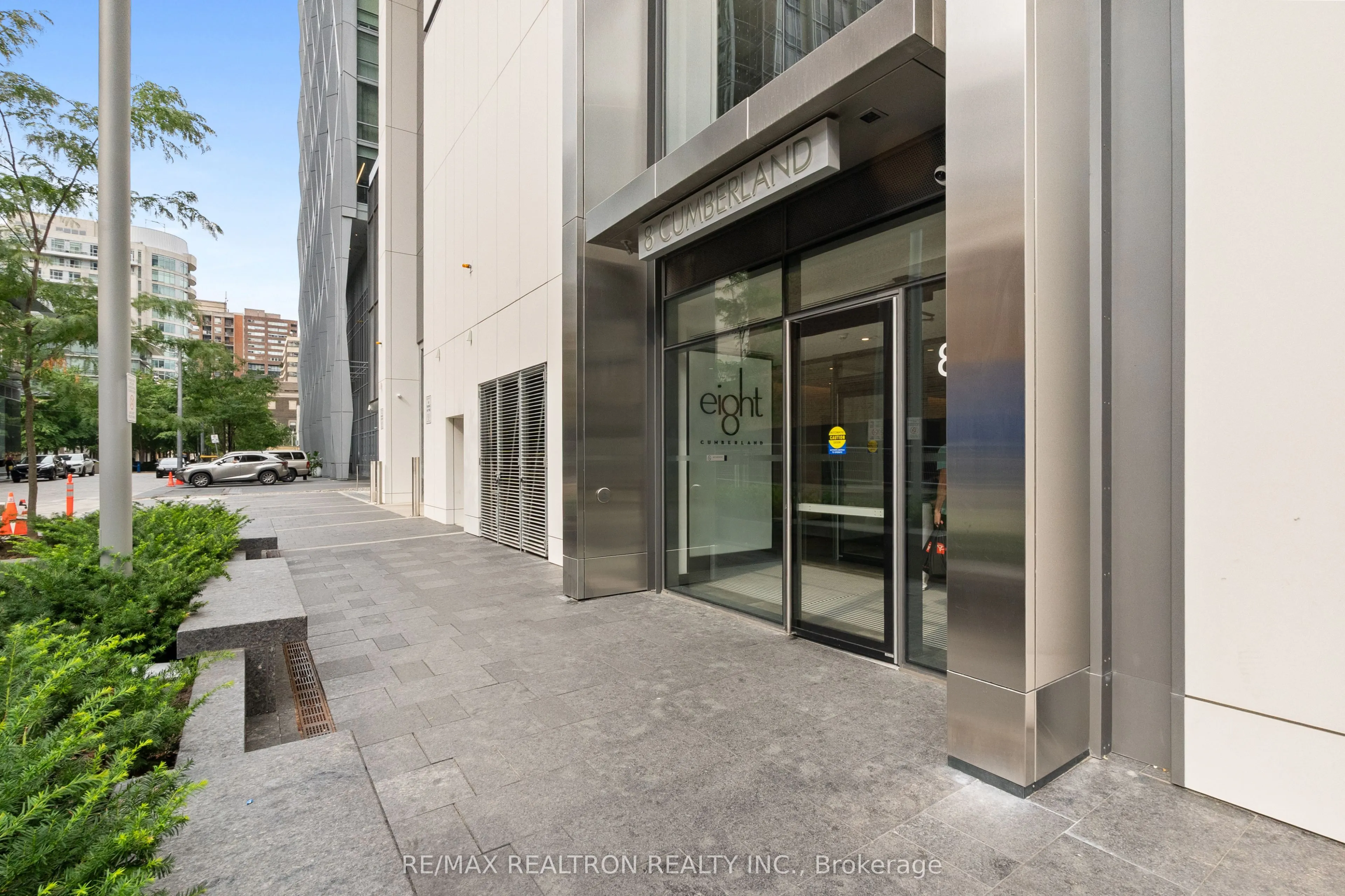 8 Cumberland Street, #2704