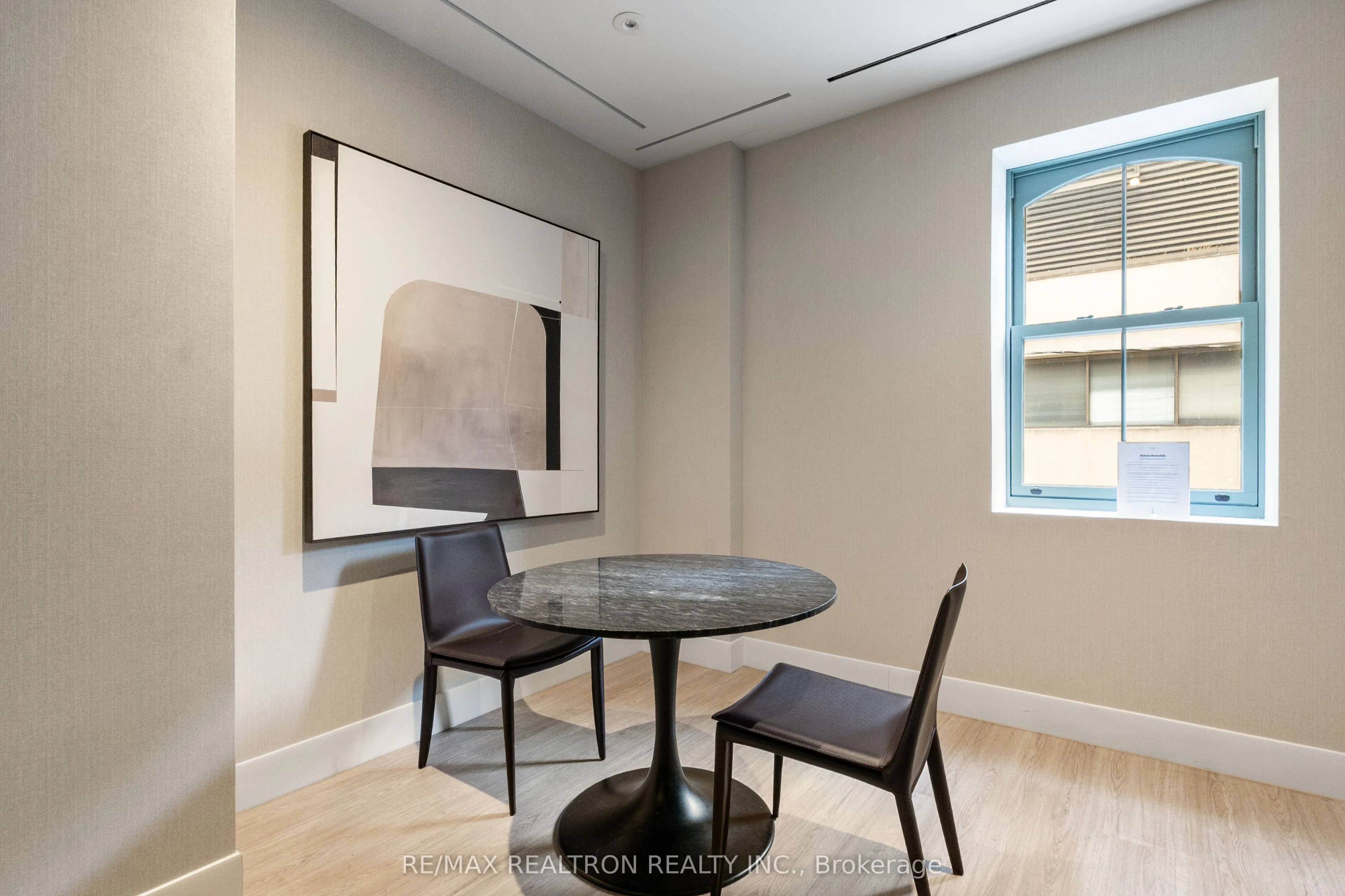 8 Cumberland Street, #2704