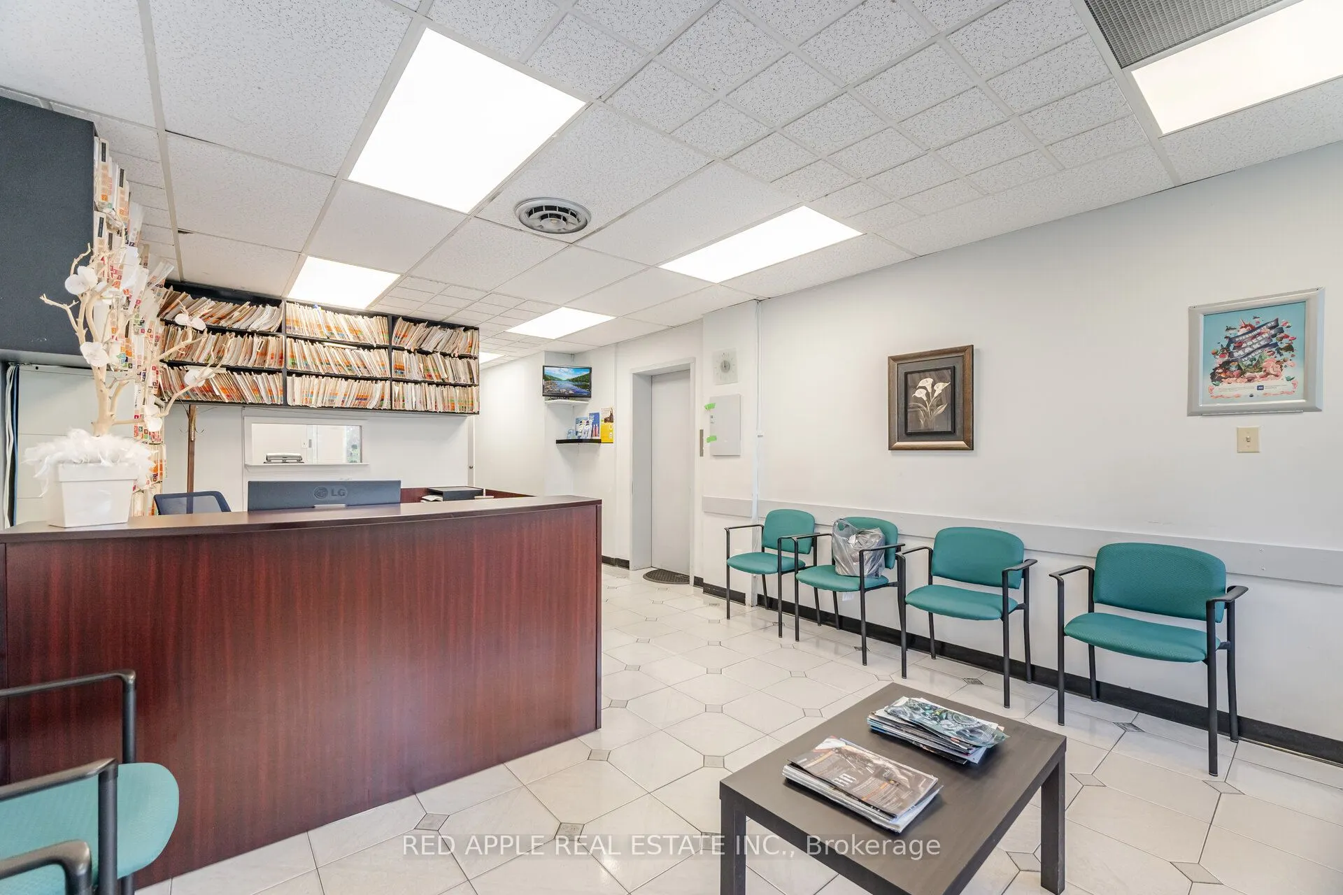 799 Bloor Street W